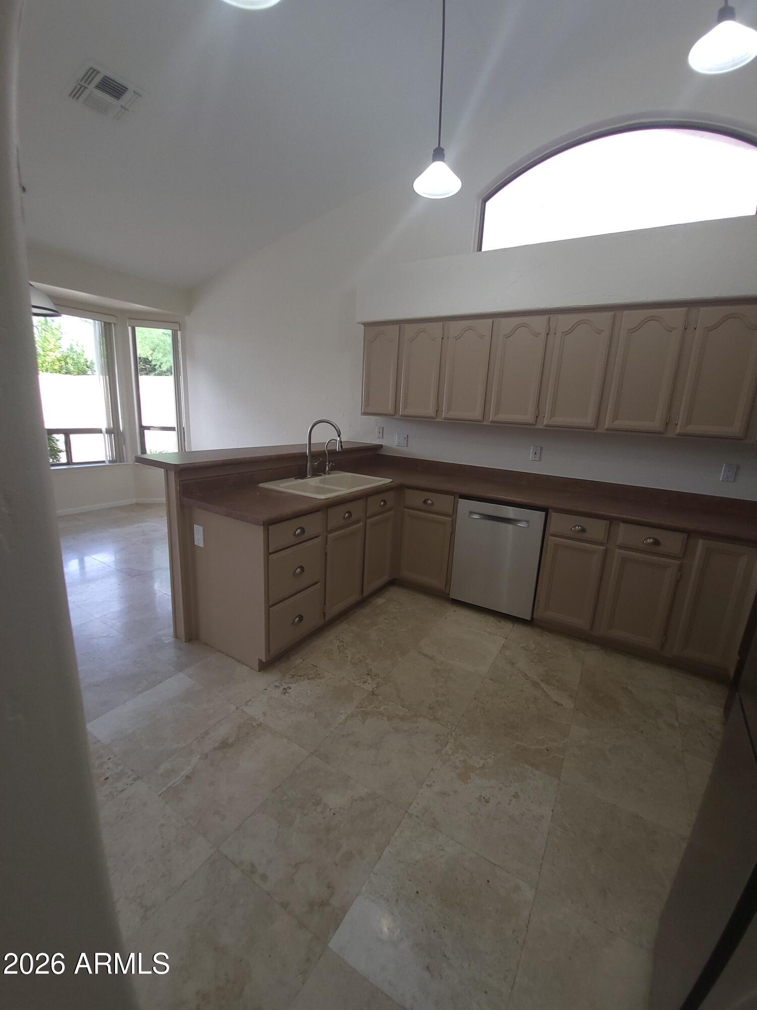 PARCEL L SCOTTSDALE HORIZON LOT 1-69 TR A-C - Residential Lease
