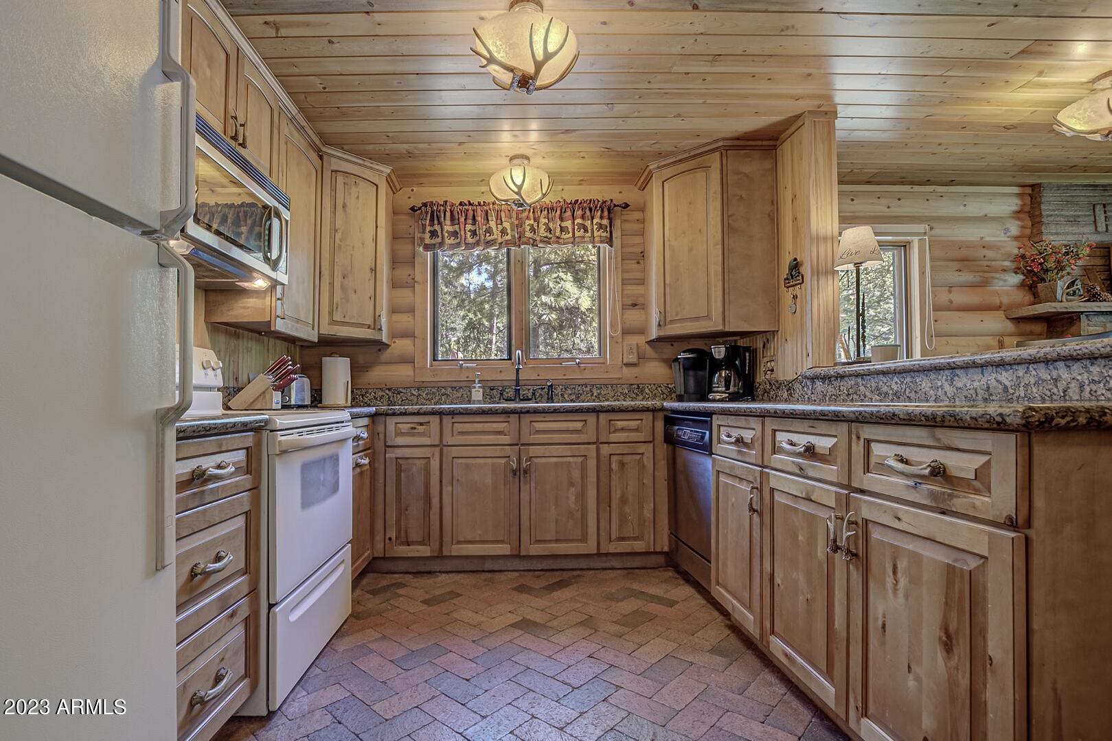 TONTO CREEK ESTATES - Residential