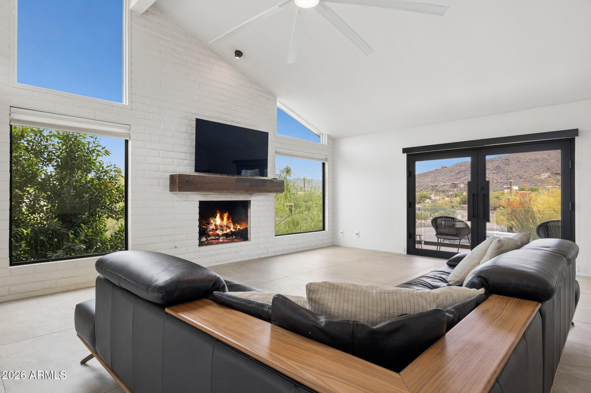 SURREY HILLS - Residential