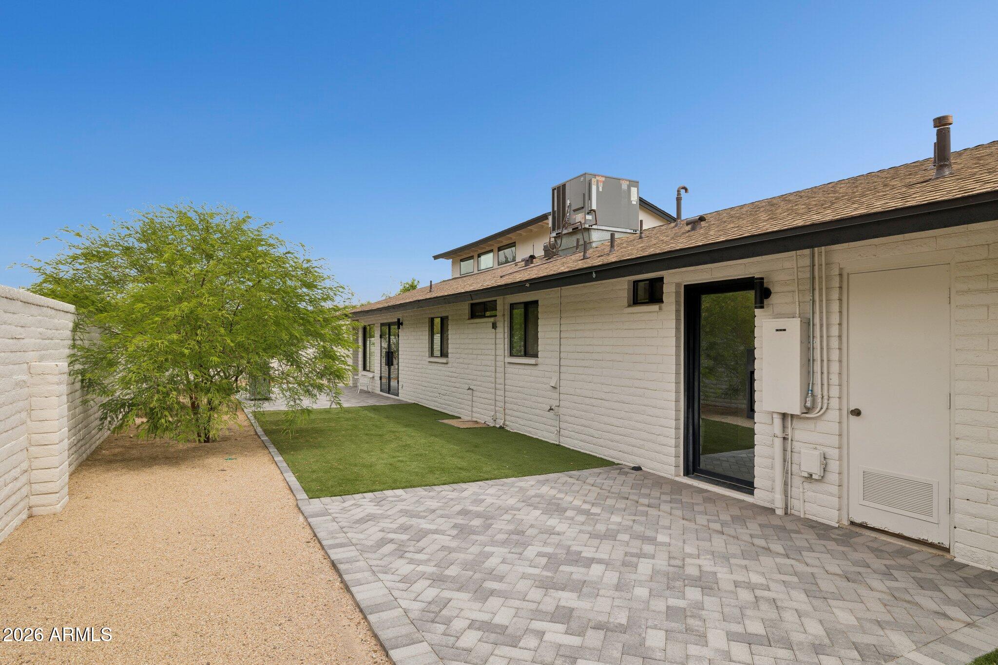 SURREY HILLS - Residential