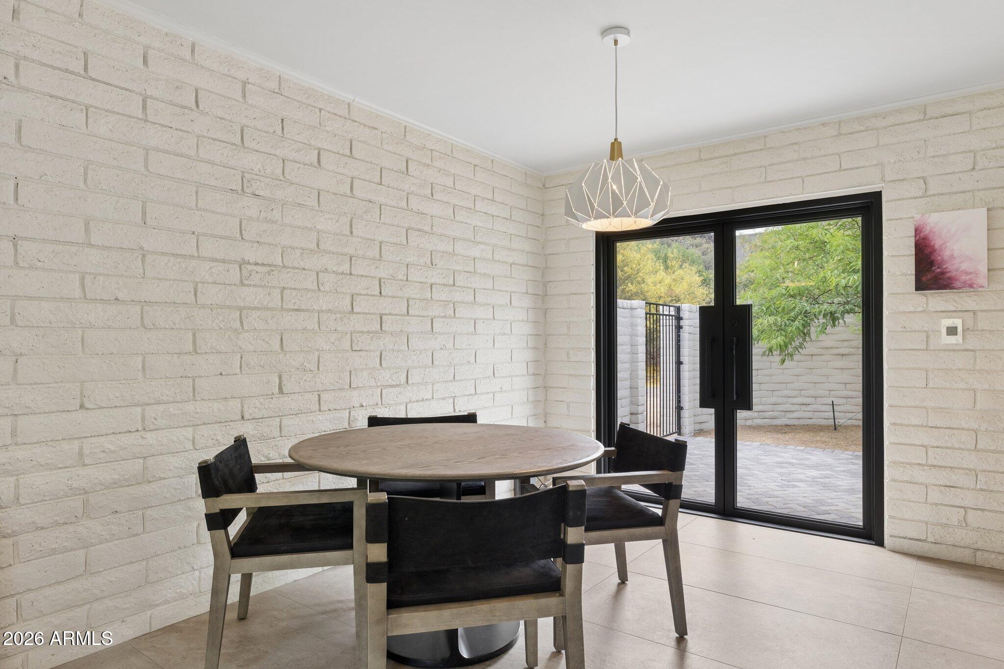 SURREY HILLS - Residential