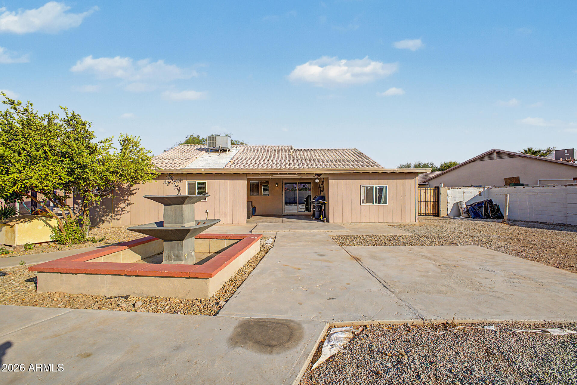 HORIZONS ON CAMELBACK UNIT 2 - Residential