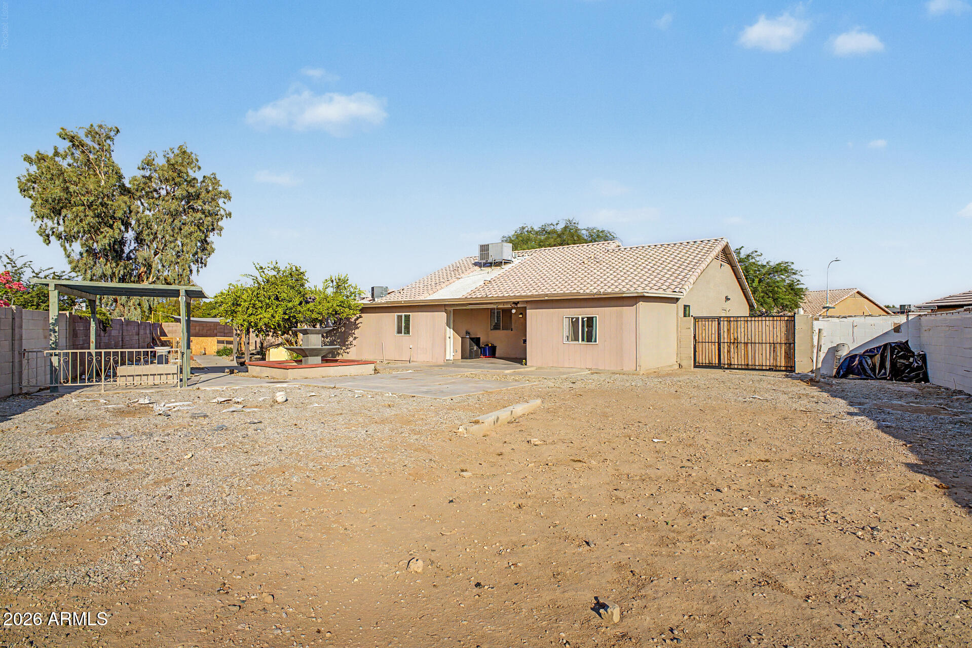 HORIZONS ON CAMELBACK UNIT 2 - Residential