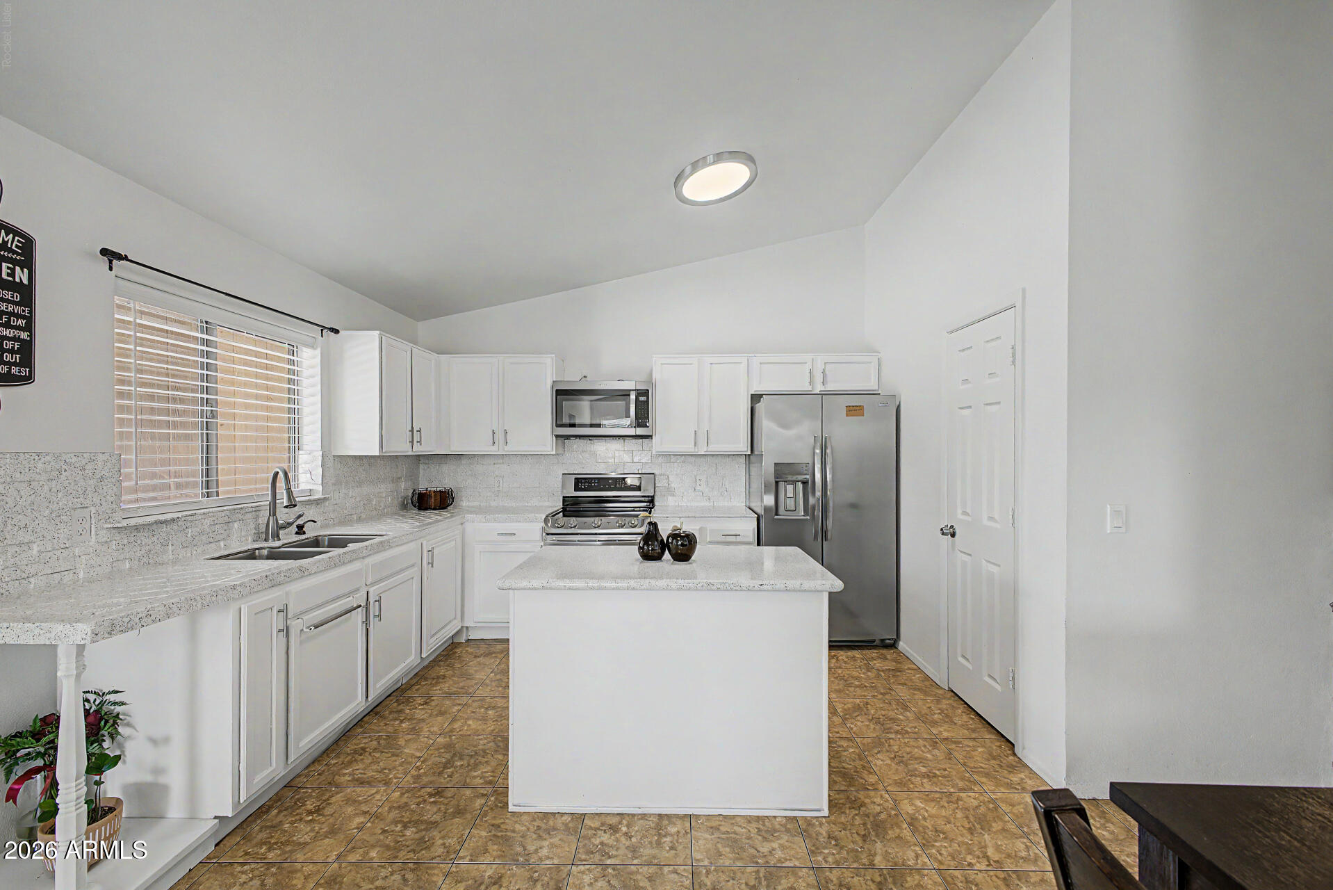 HORIZONS ON CAMELBACK UNIT 2 - Residential
