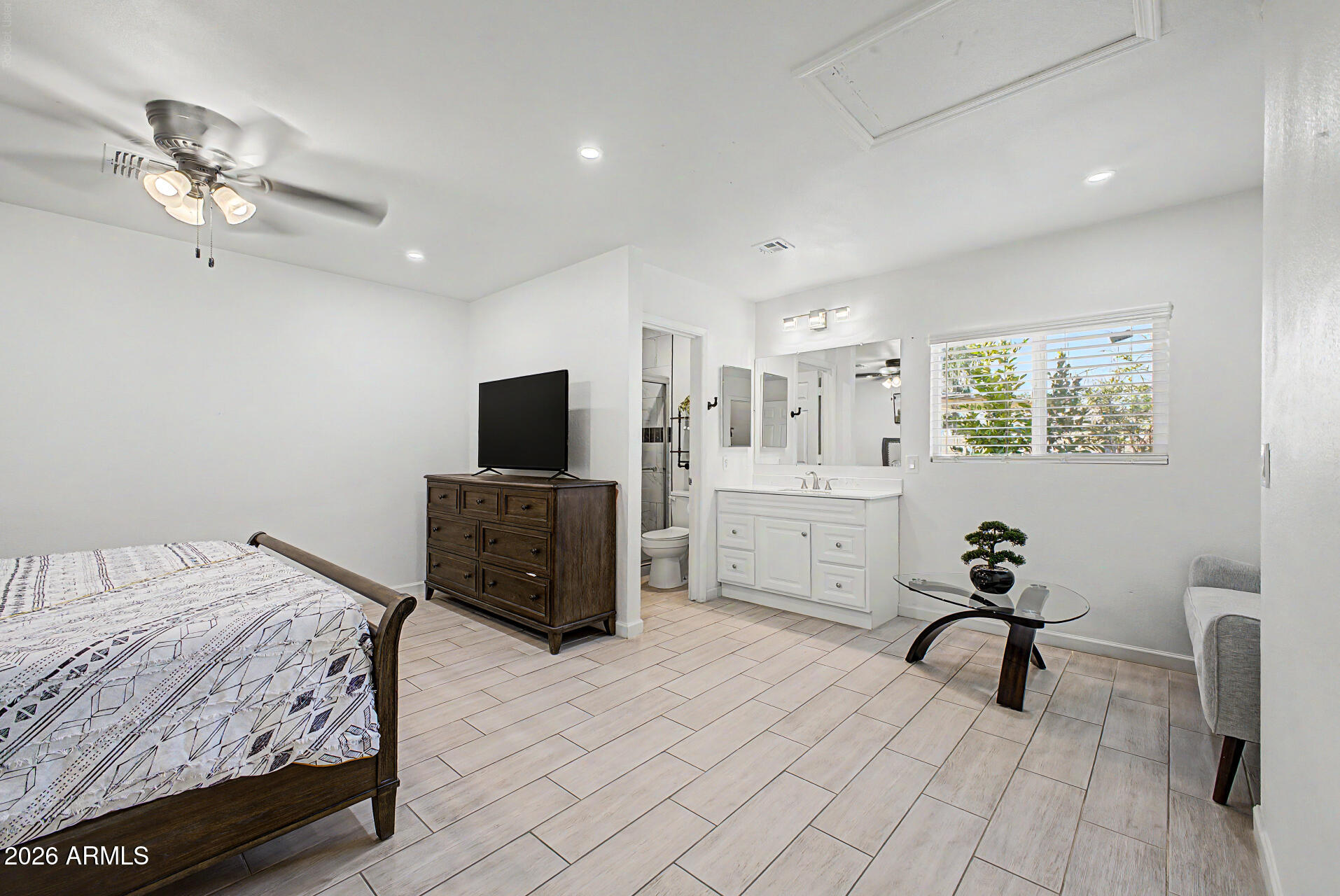 HORIZONS ON CAMELBACK UNIT 2 - Residential