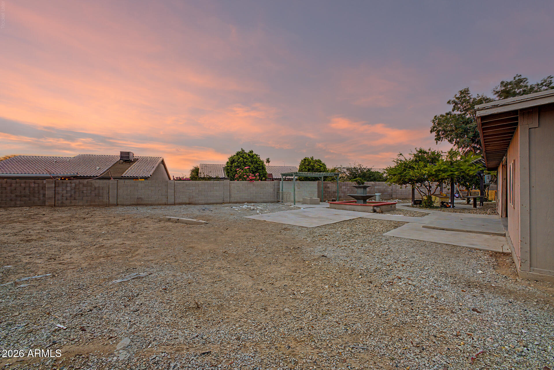 HORIZONS ON CAMELBACK UNIT 2 - Residential