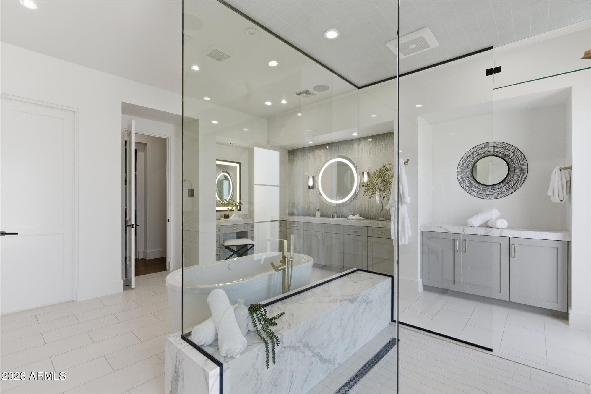 WHITE HORSE - Residential