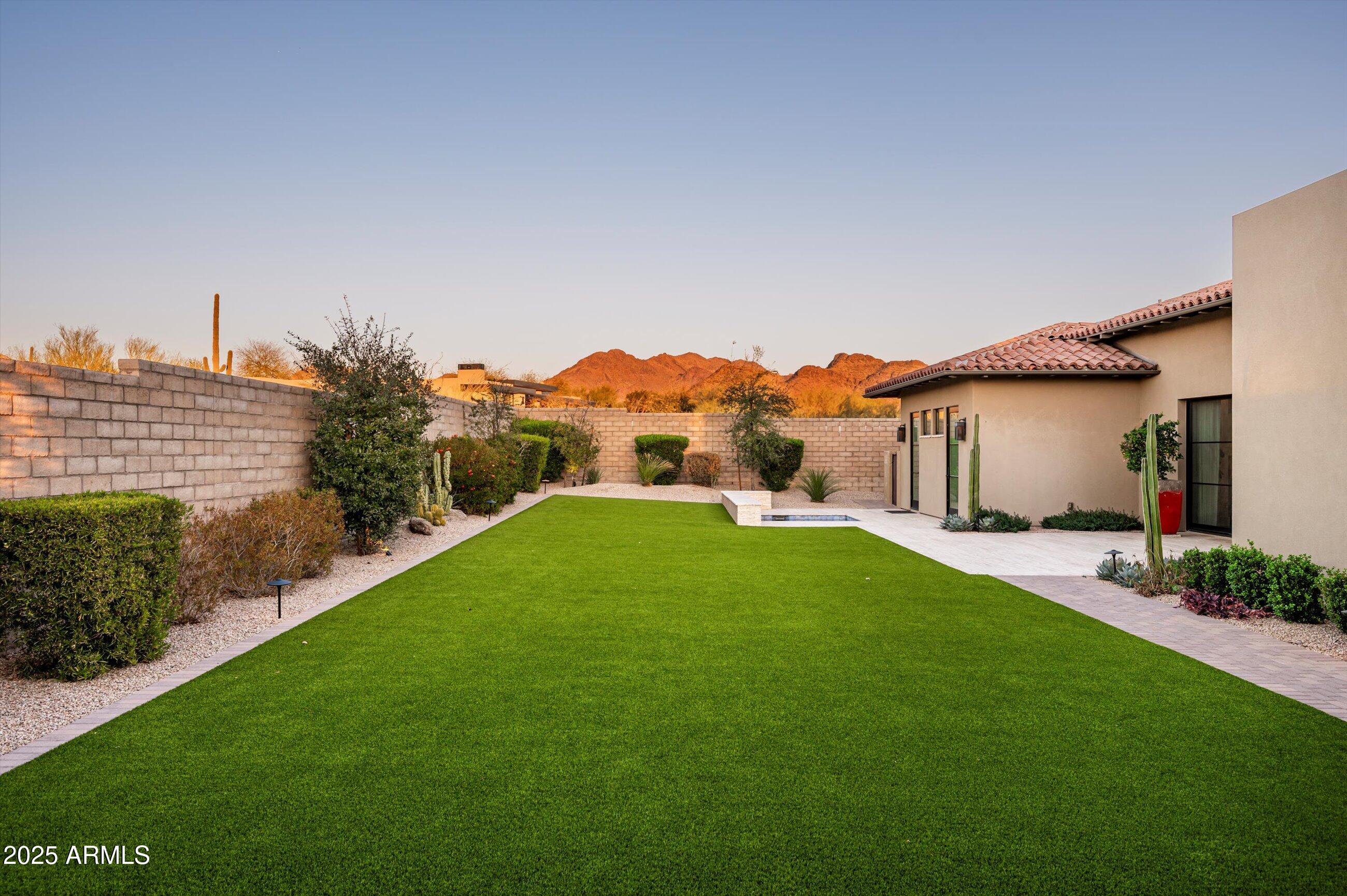 WHITE HORSE - Residential