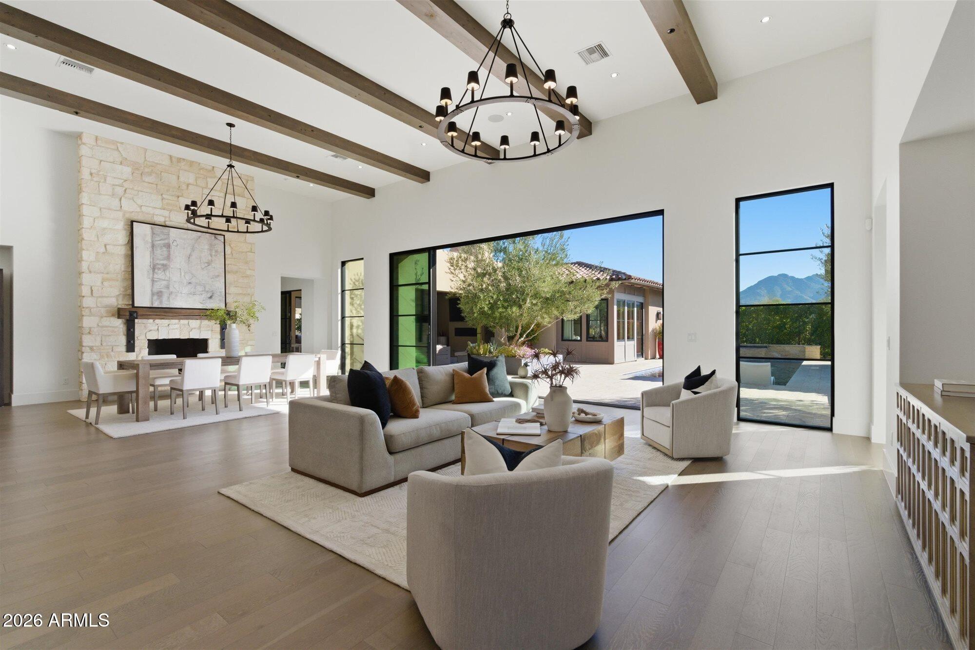 WHITE HORSE - Residential