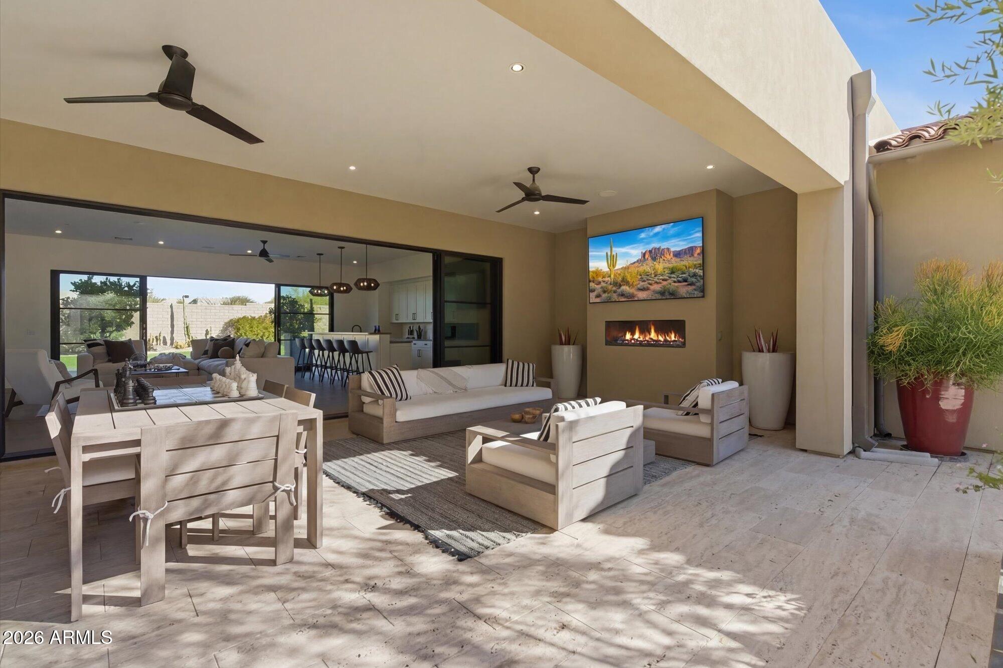 WHITE HORSE - Residential