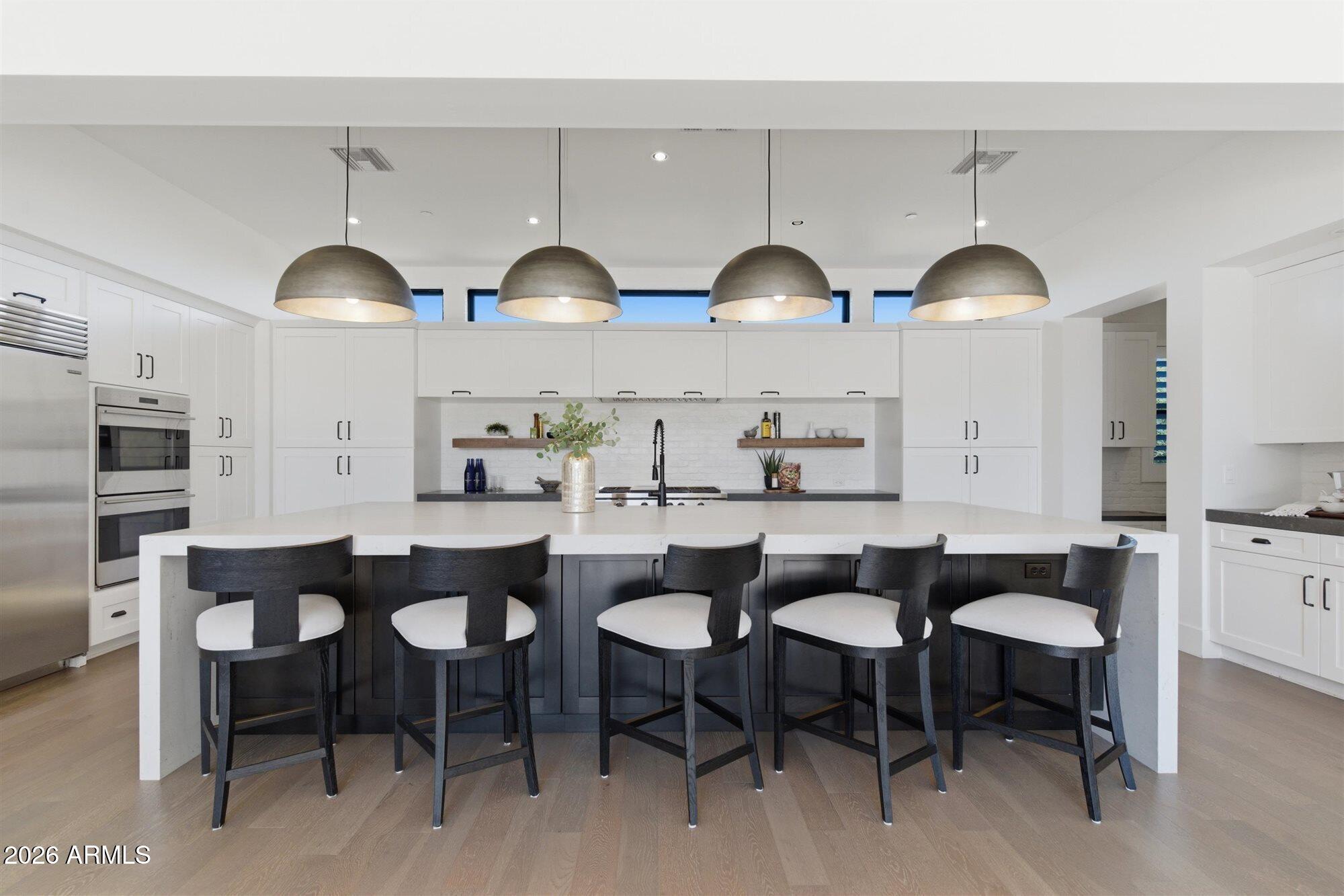 WHITE HORSE - Residential