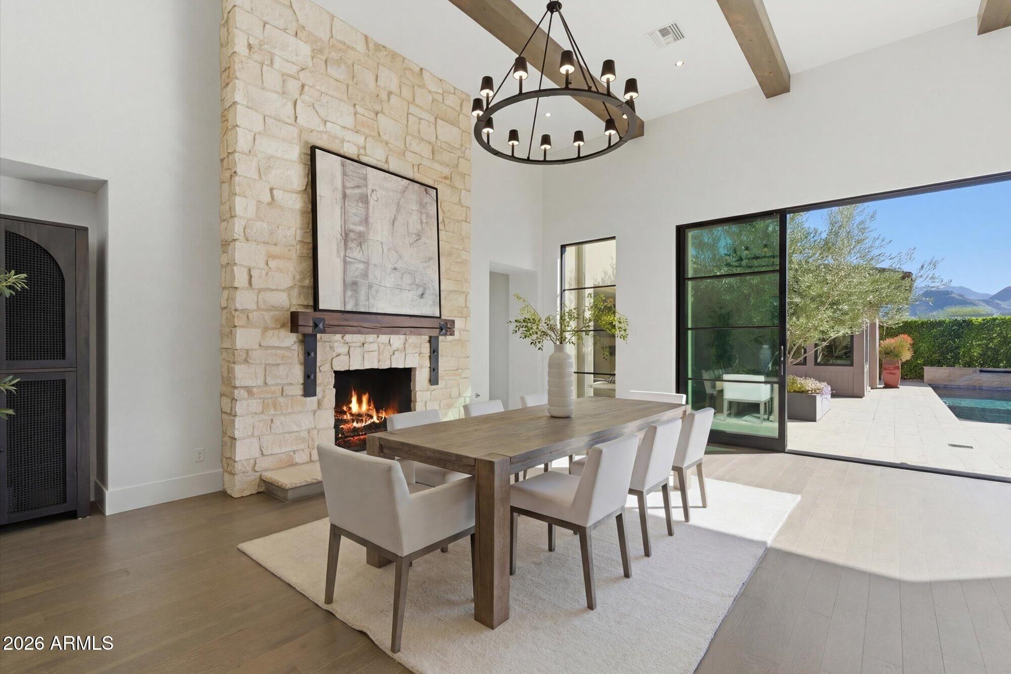 WHITE HORSE - Residential