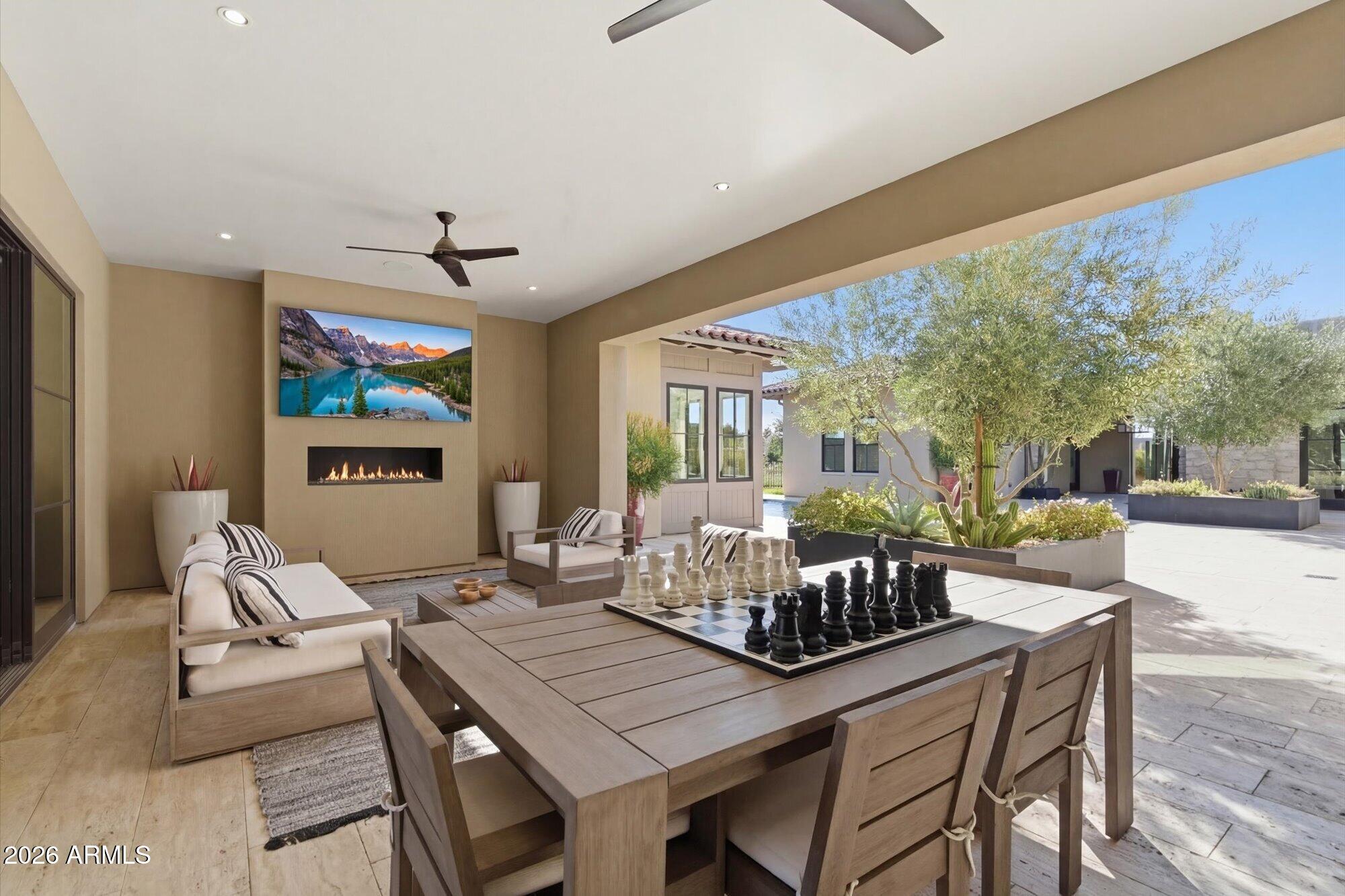 WHITE HORSE - Residential