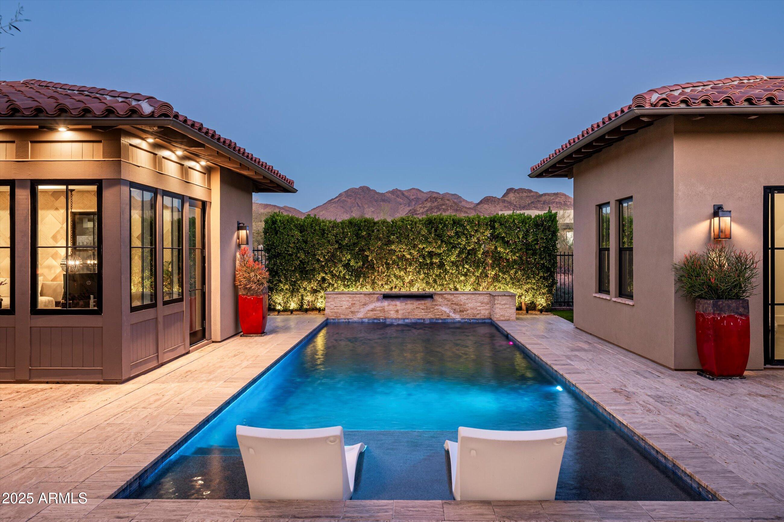 WHITE HORSE - Residential
