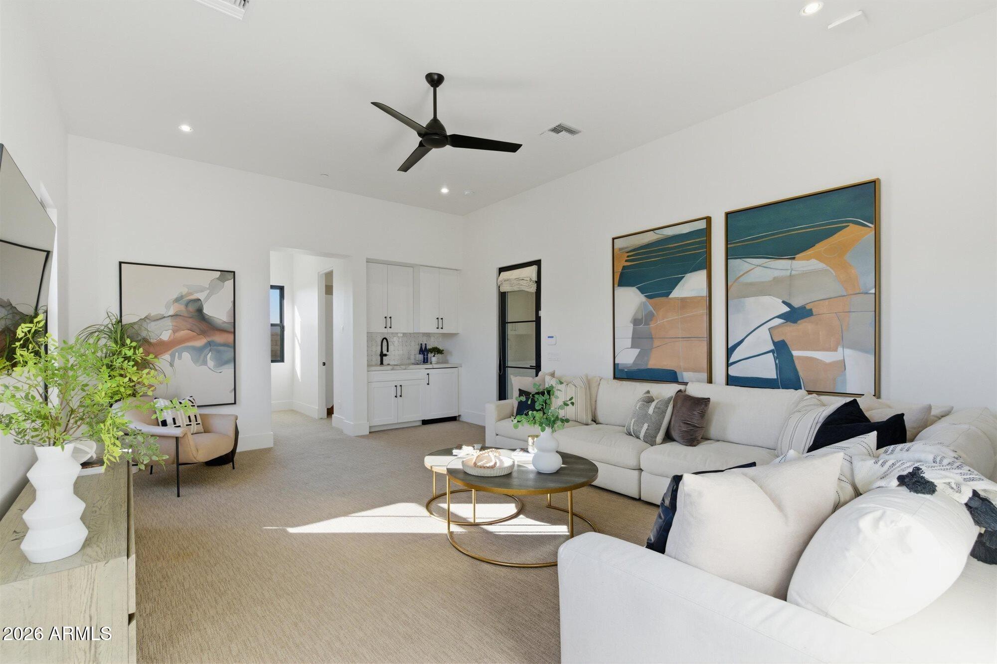 WHITE HORSE - Residential