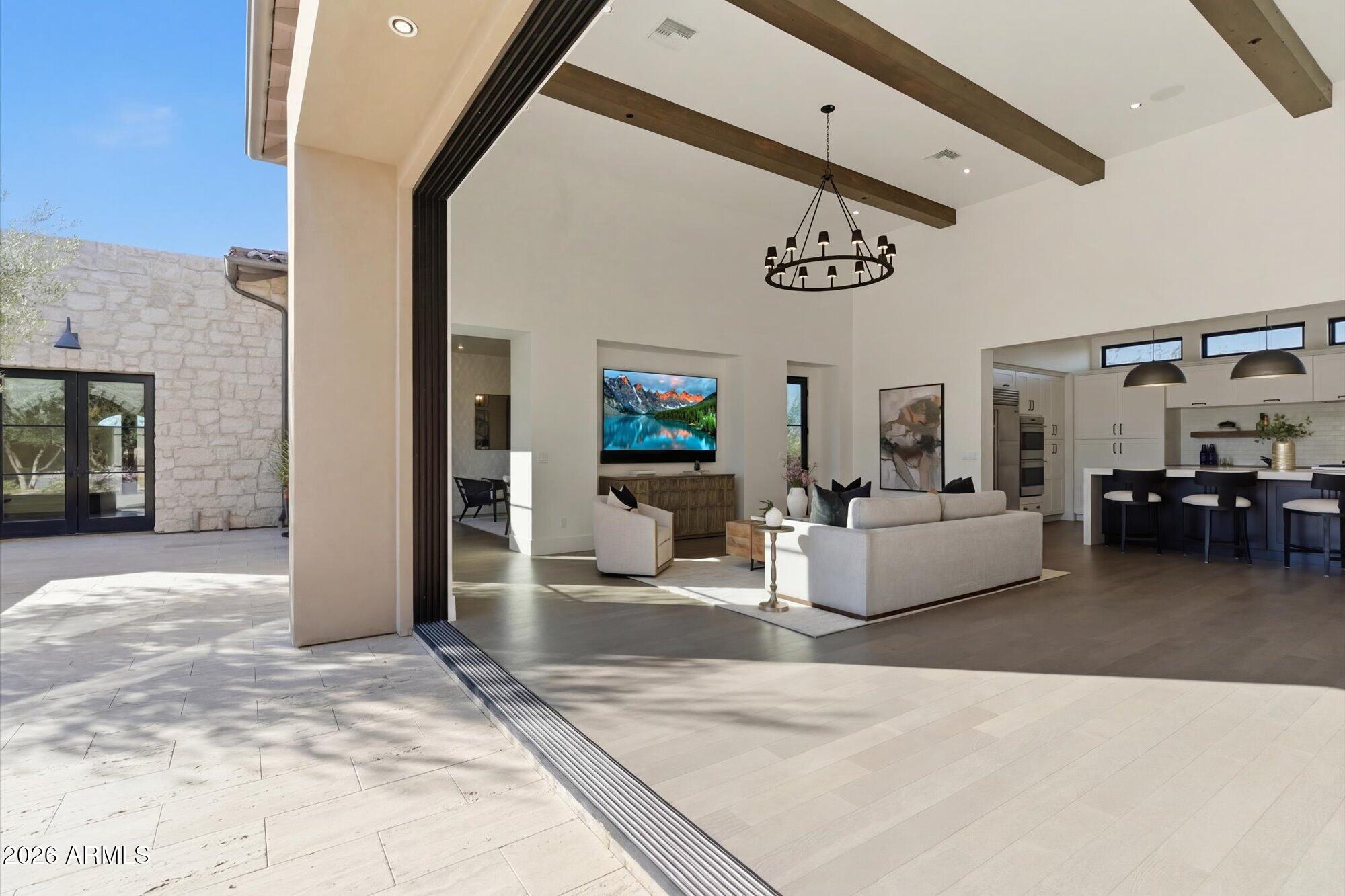 WHITE HORSE - Residential