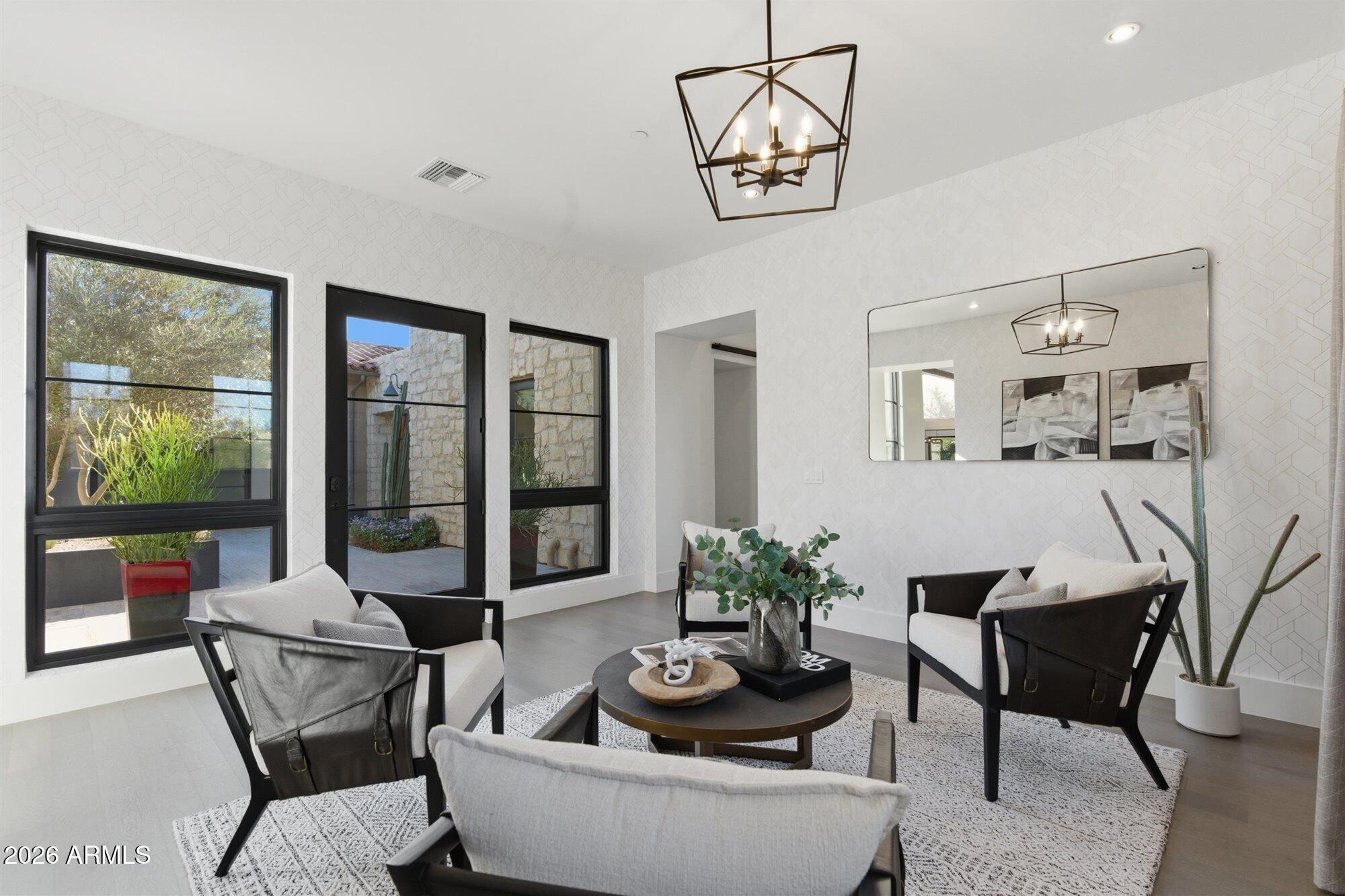 WHITE HORSE - Residential