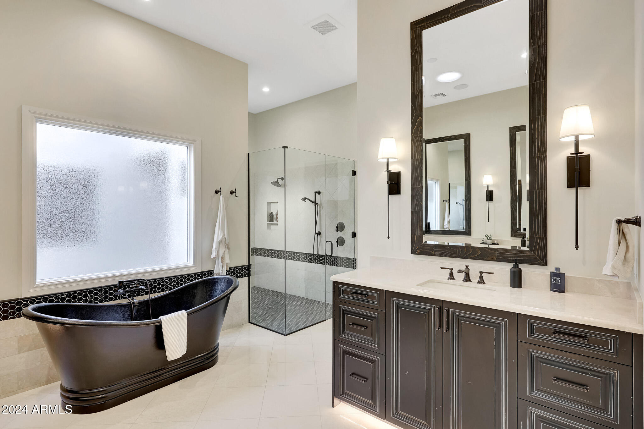 TROON CANYON ESTATES - Residential