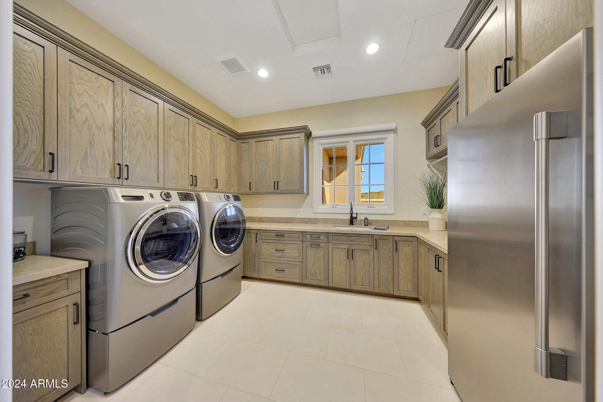 TROON CANYON ESTATES - Residential