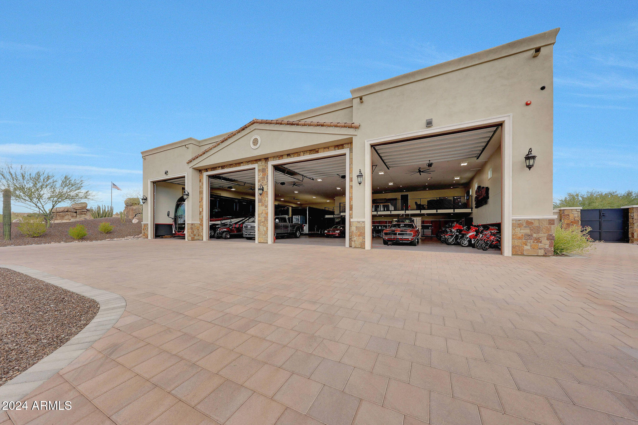 TROON CANYON ESTATES - Residential