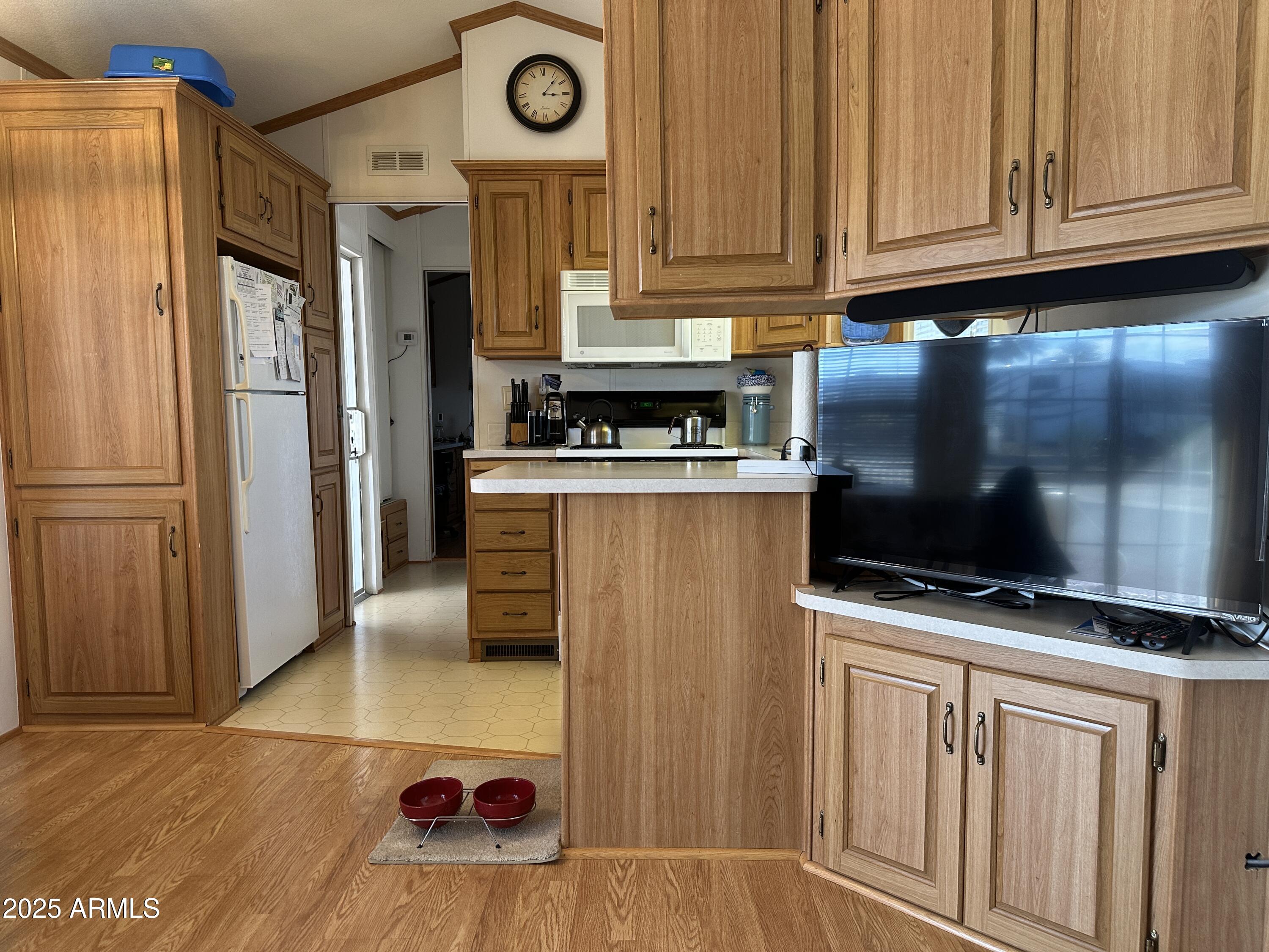 ESCAPEES AT NORTH RANCH - Residential