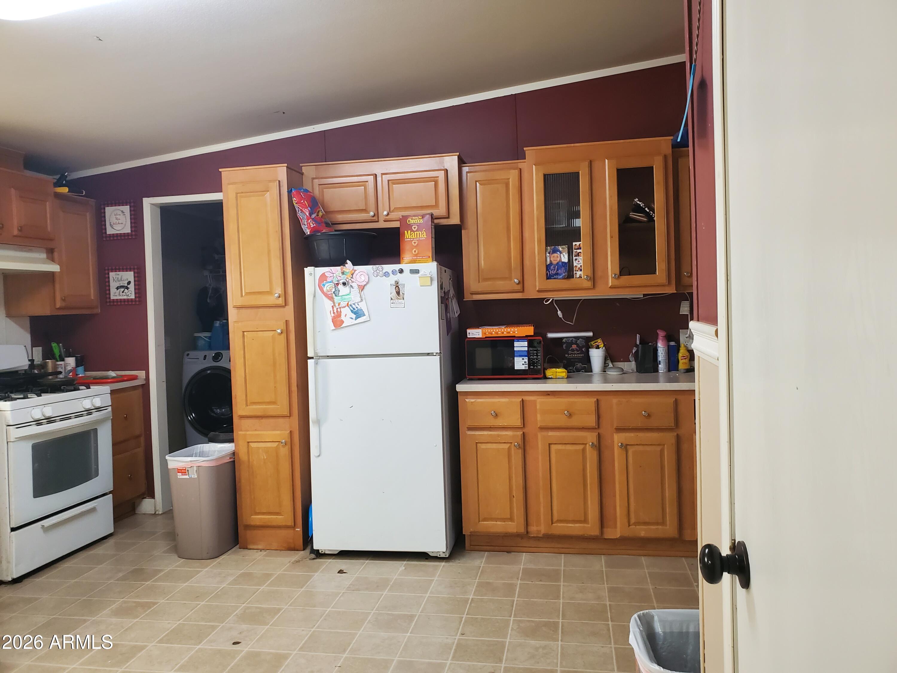 Los Arcos Mobile Home Park - Residential