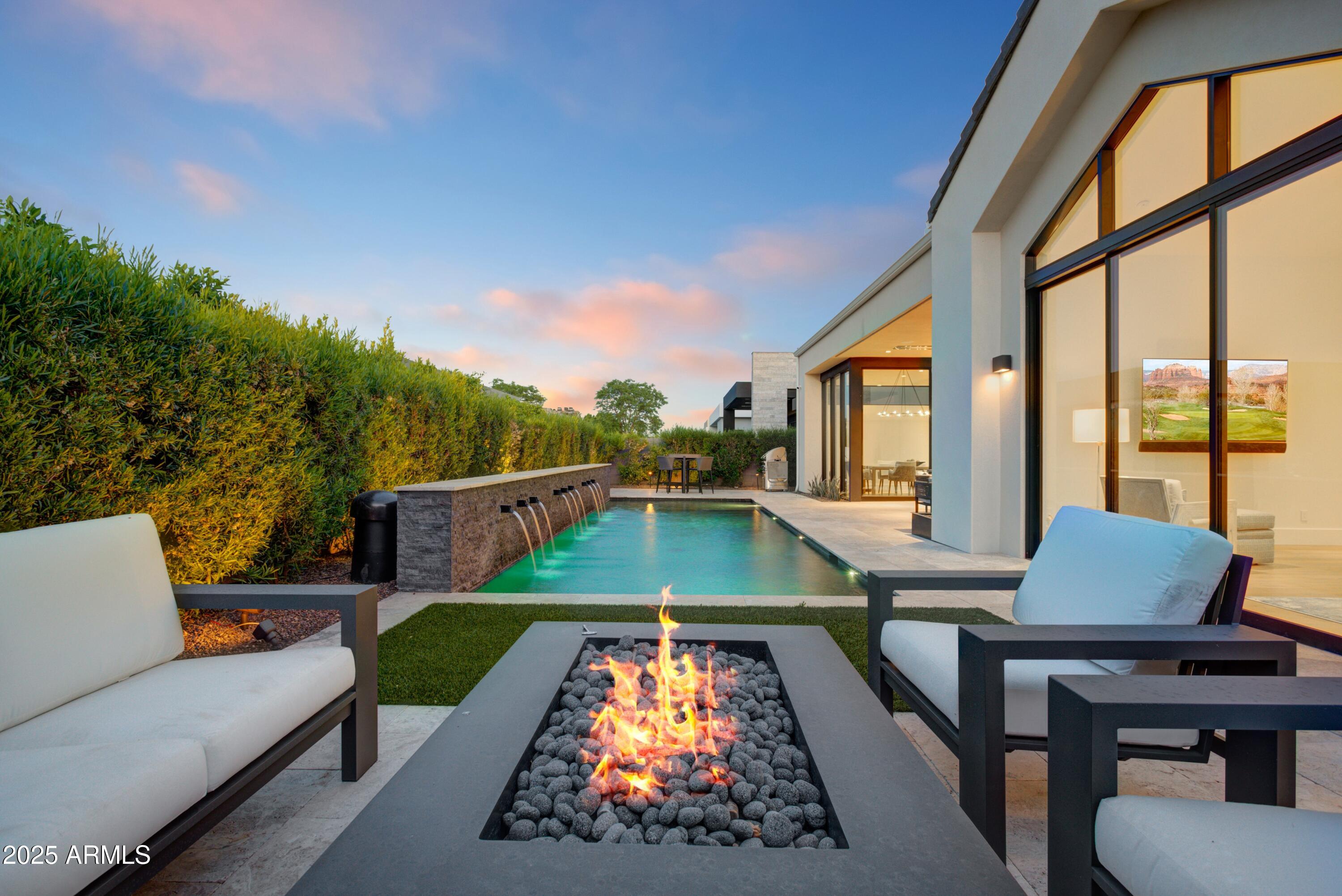 RITZ-CARLTON - Residential