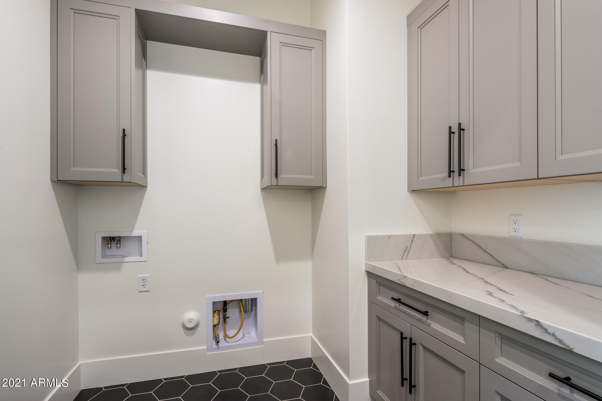 MOCKING BIRD ACRES - Residential