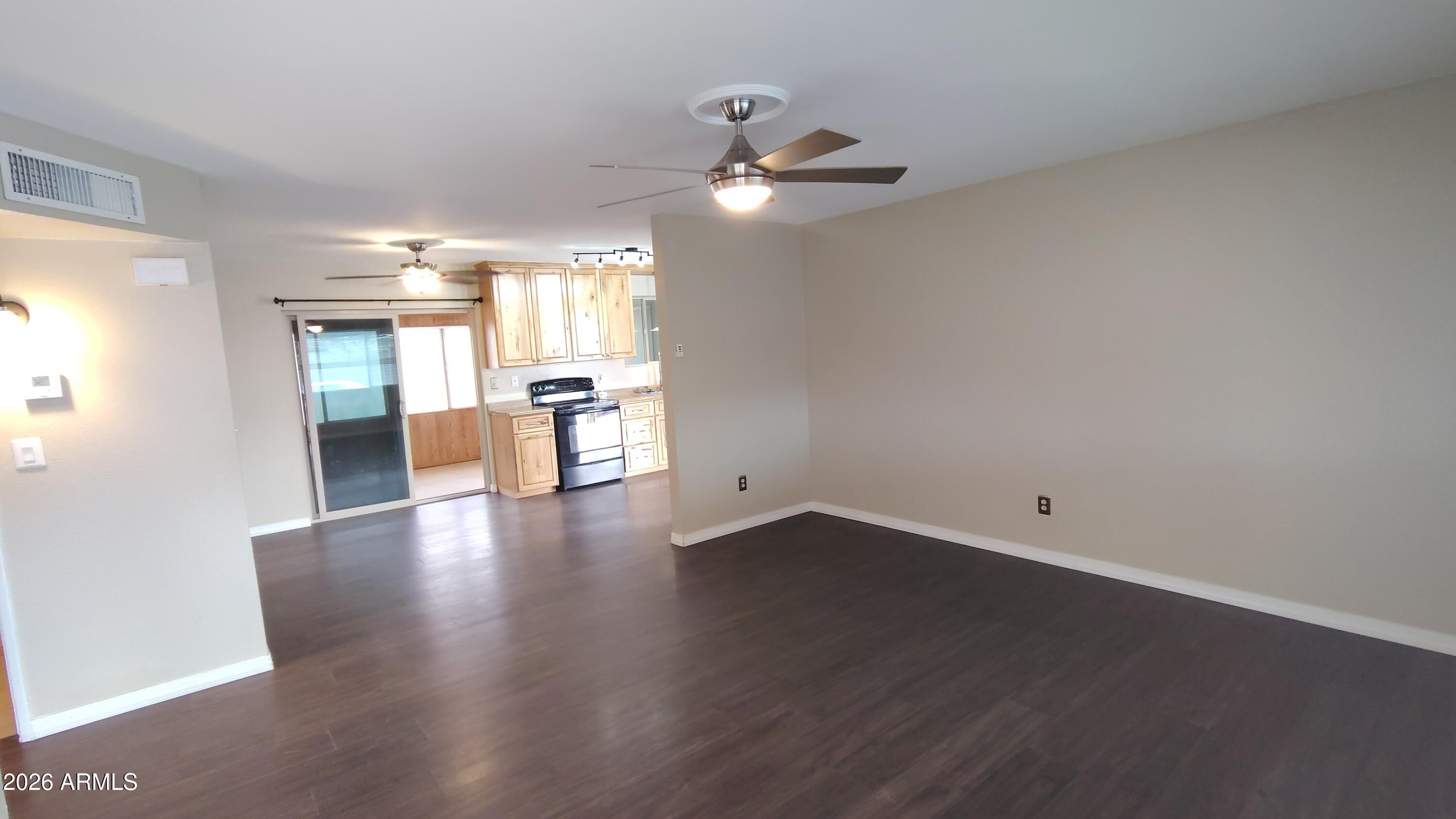 APACHE VILLA - Residential