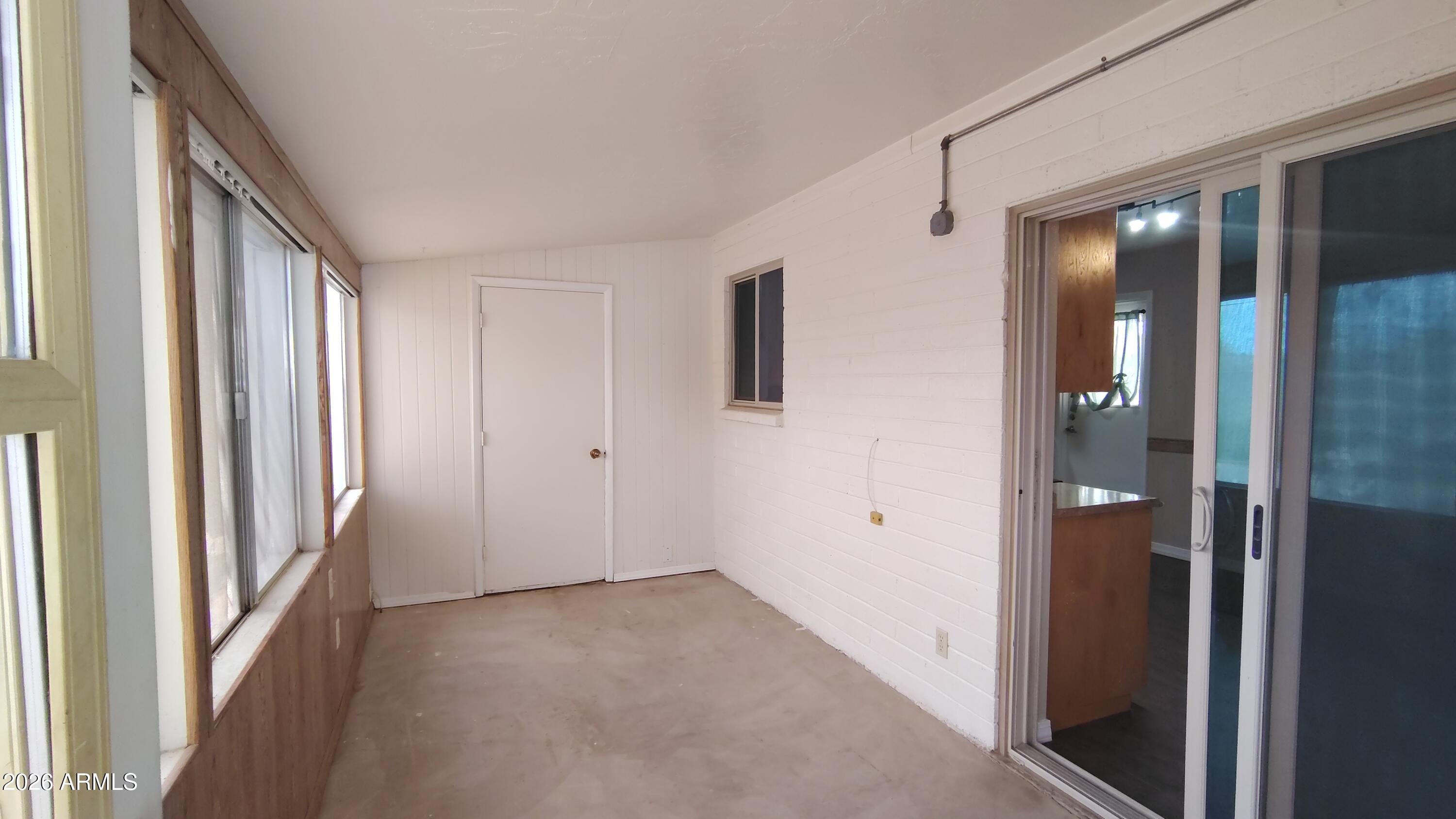 APACHE VILLA - Residential