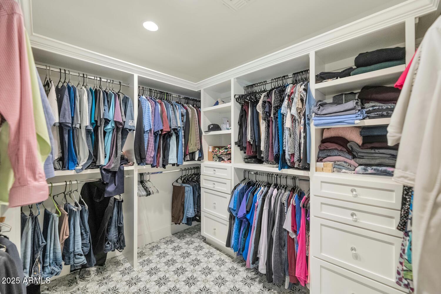 WOODSHIRE AMD - Residential