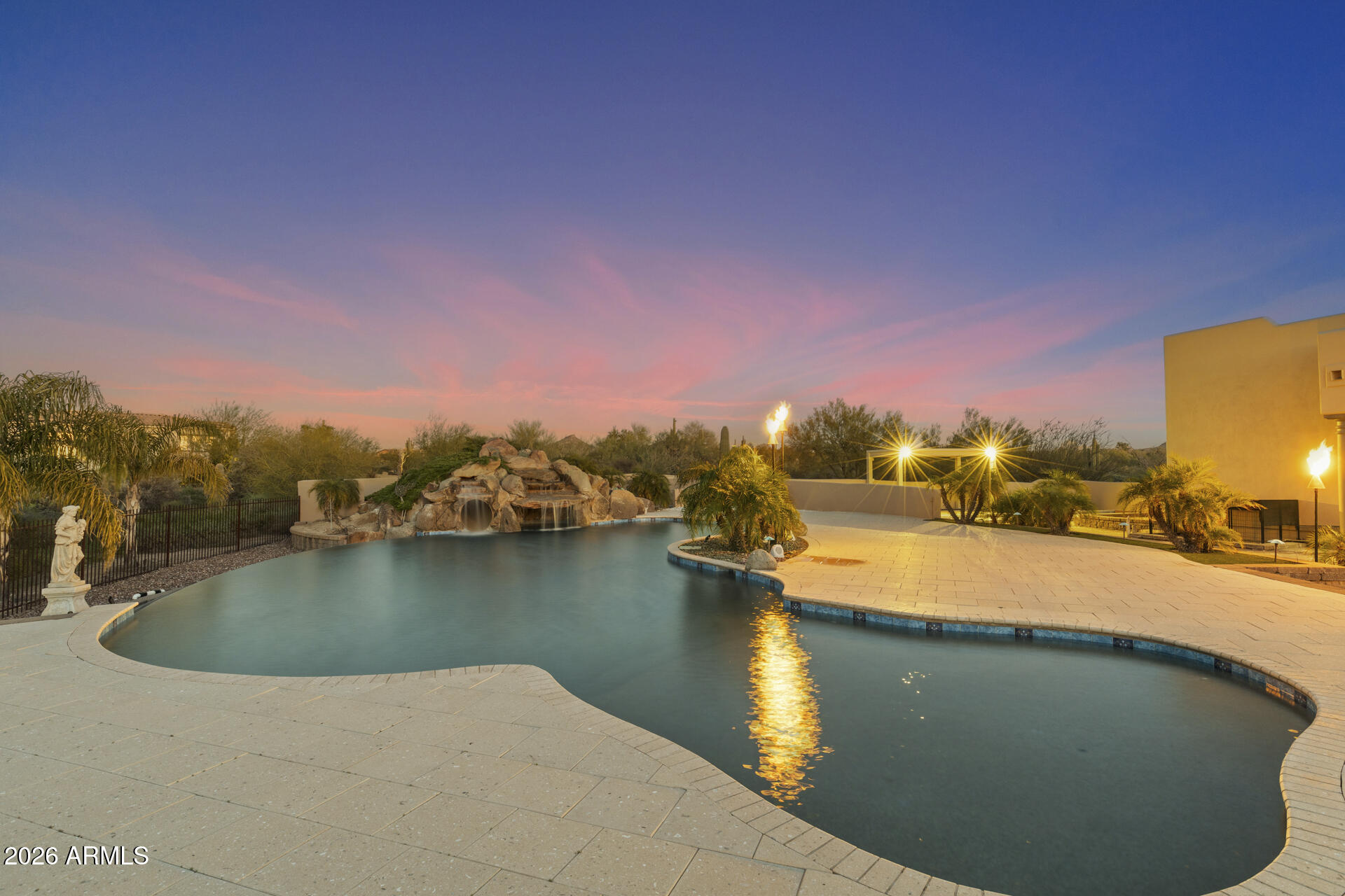 PINNACLE PEAK RANCHOS - Residential