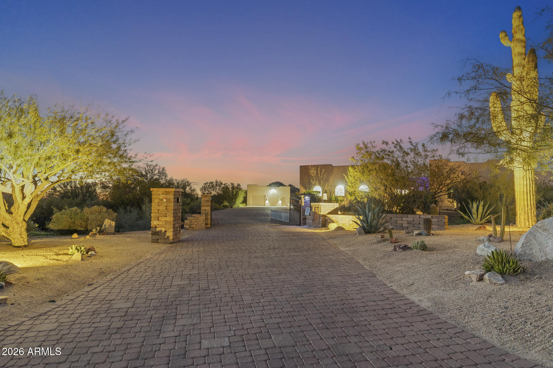 PINNACLE PEAK RANCHOS - Residential