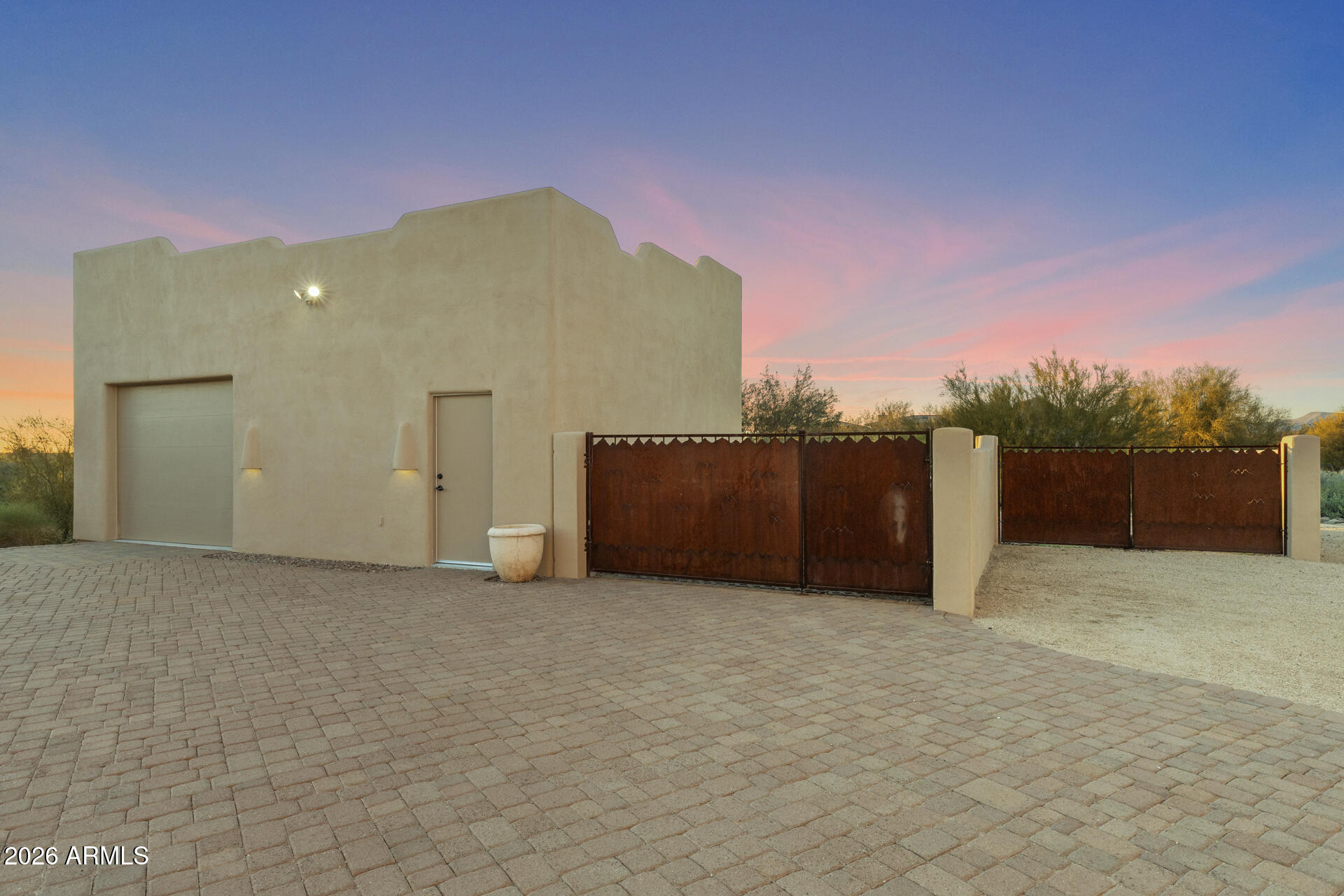 PINNACLE PEAK RANCHOS - Residential