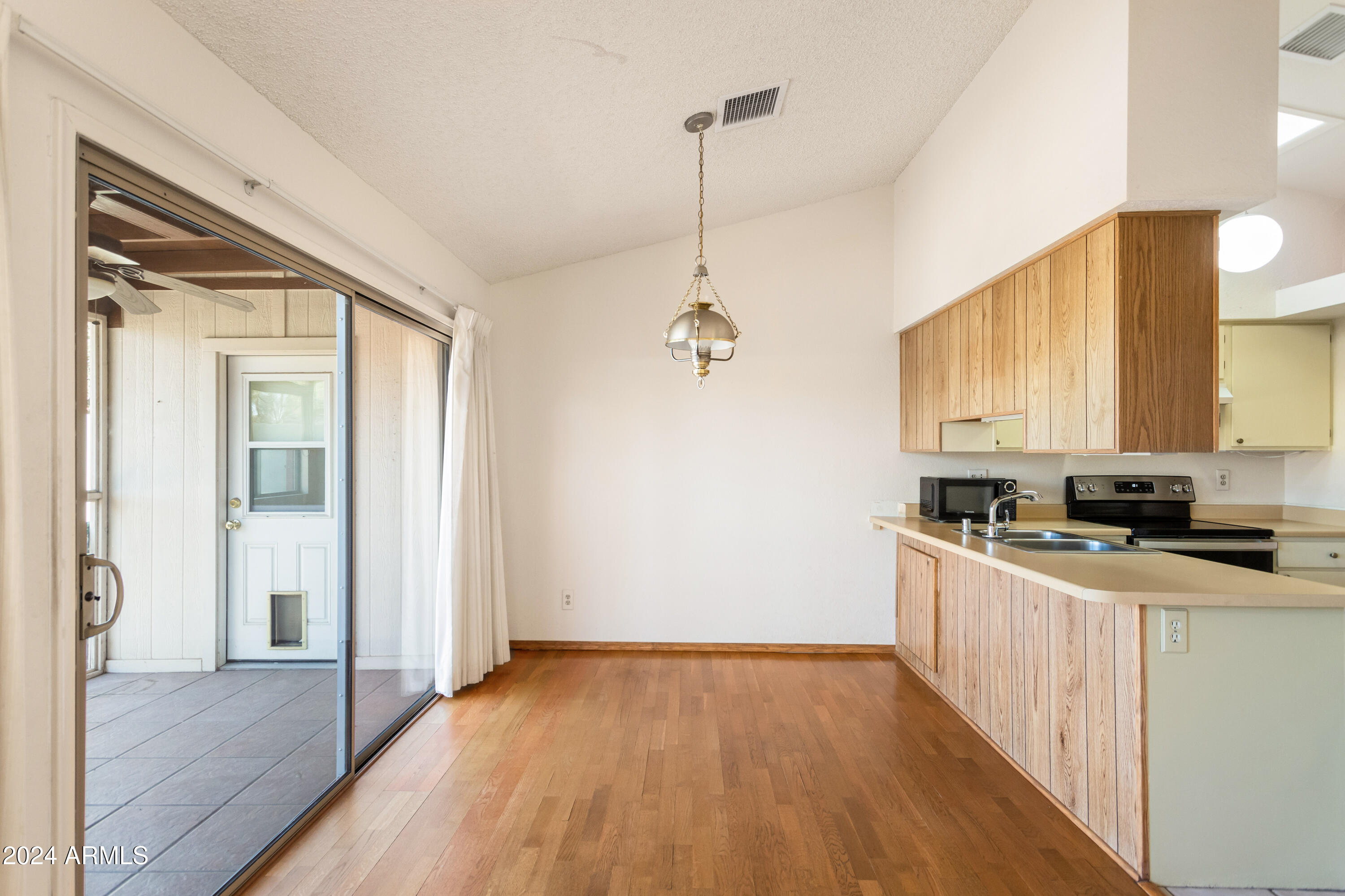 LONDON SQUARE - Residential