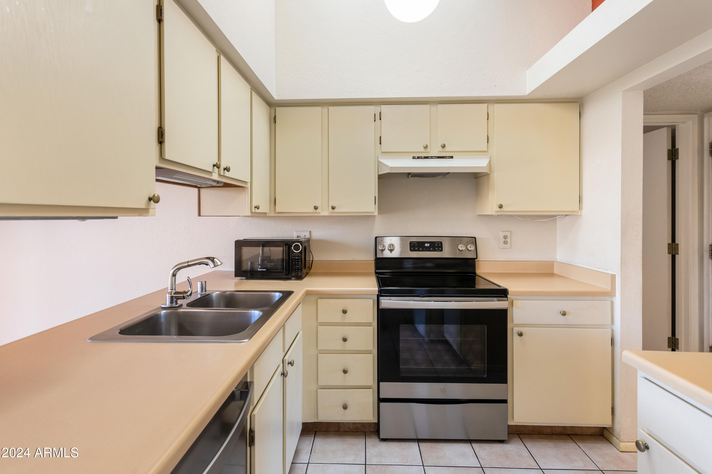 LONDON SQUARE - Residential