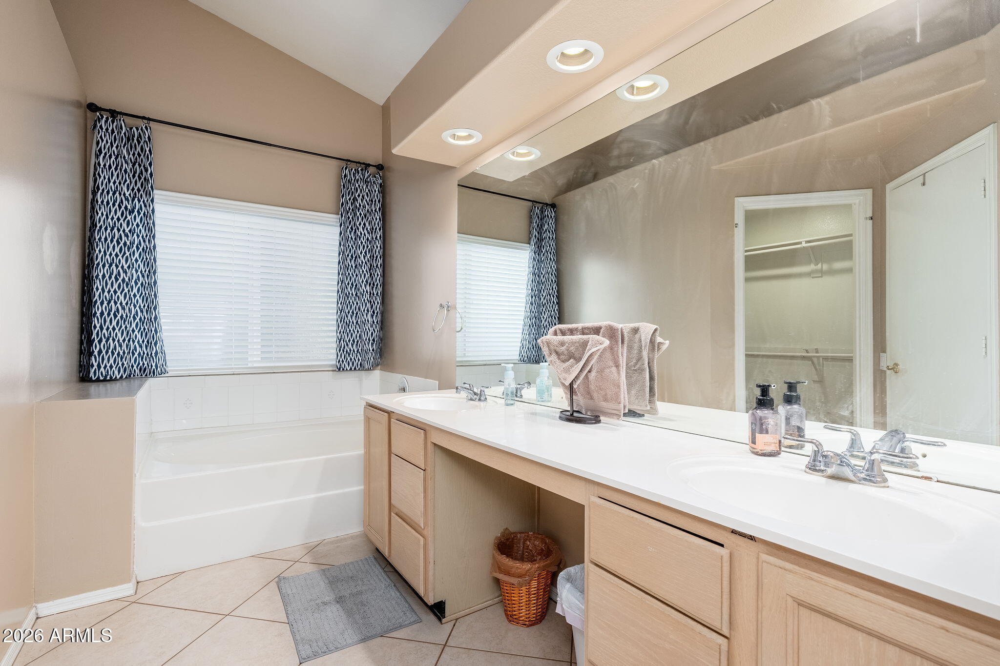 PARADISE VALLEY LANDINGS UNIT 2 - Residential