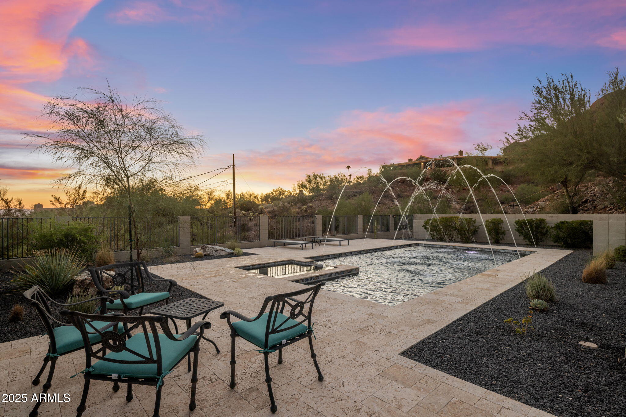 RED ROCK - Residential