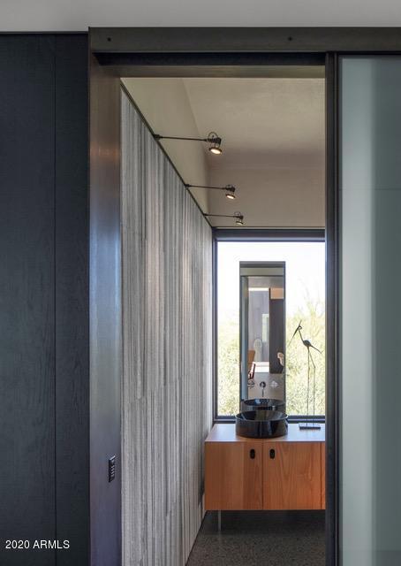 STONE CANYON - Residential