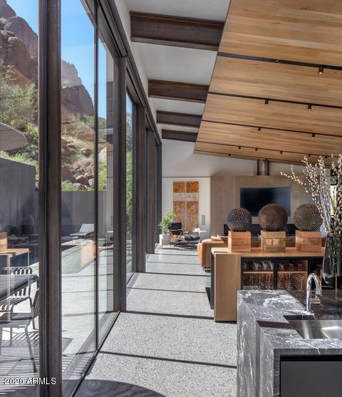 STONE CANYON - Residential