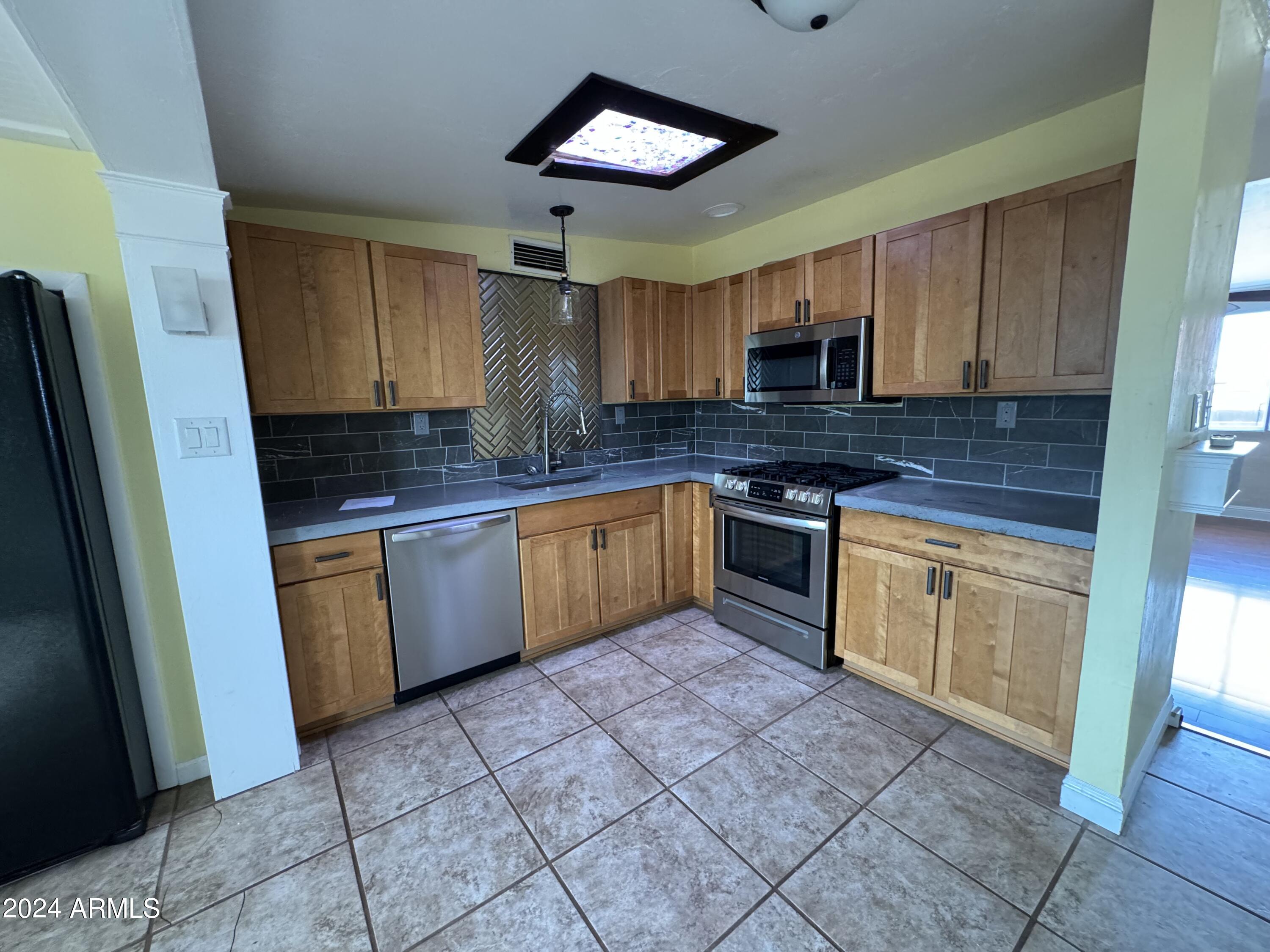 GARDEN CANYON TERRACE - Residential Lease