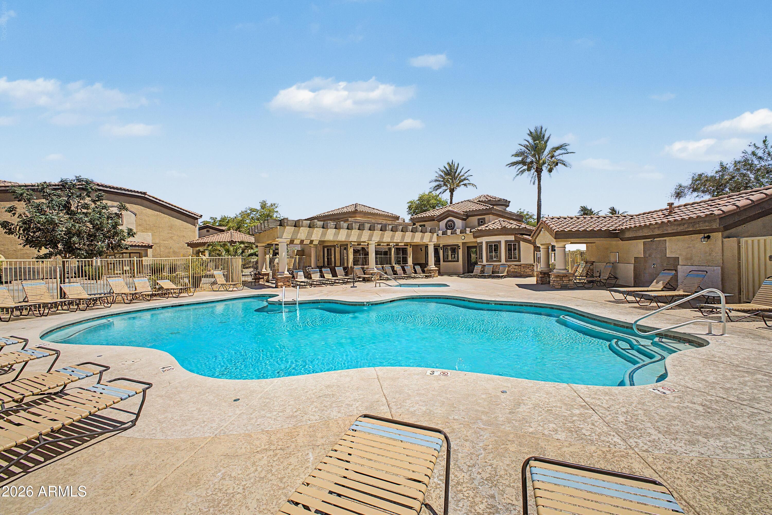 COYOTE LANDING CONDOMINIUM PHASE 1 - Residential