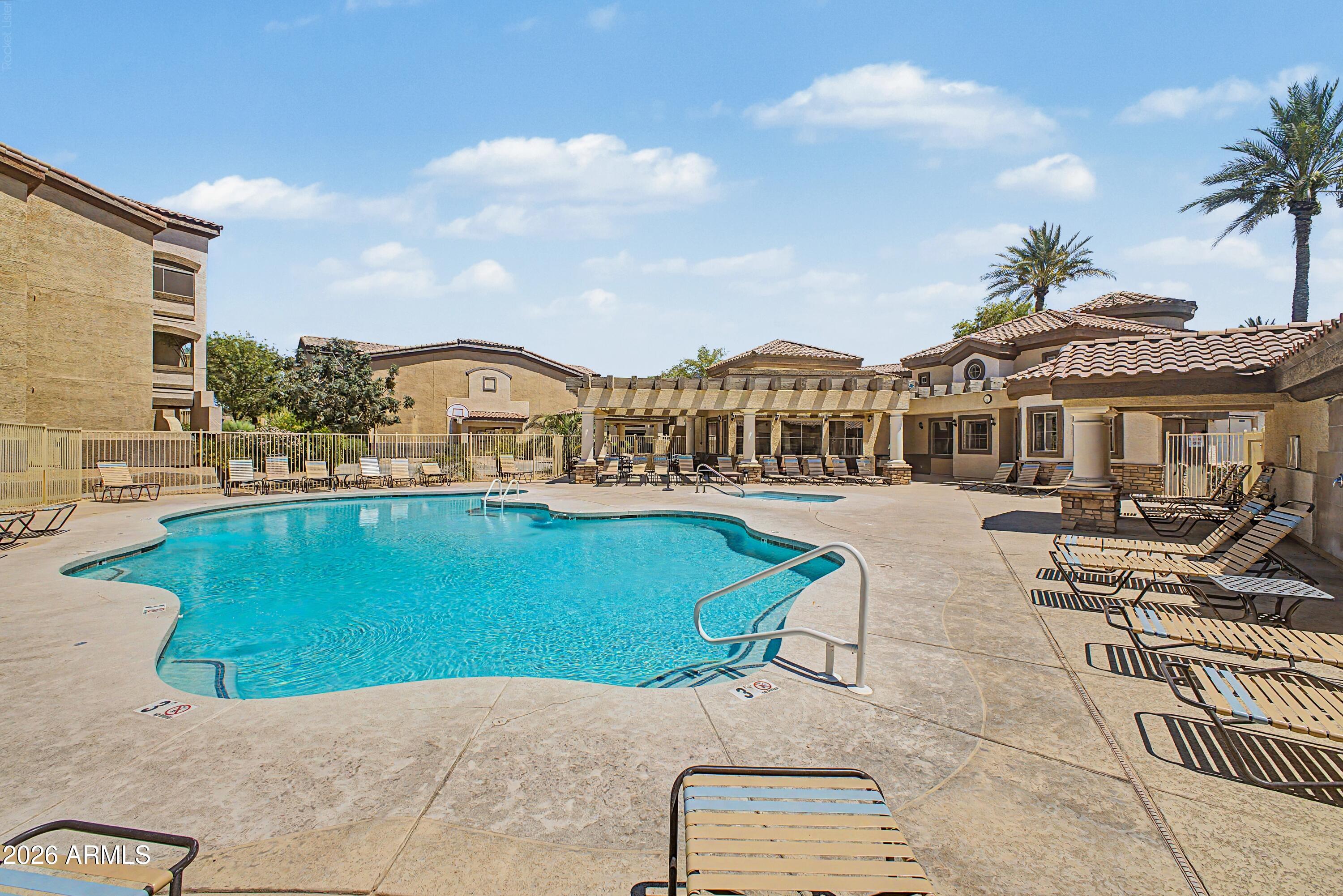 COYOTE LANDING CONDOMINIUM PHASE 1 - Residential