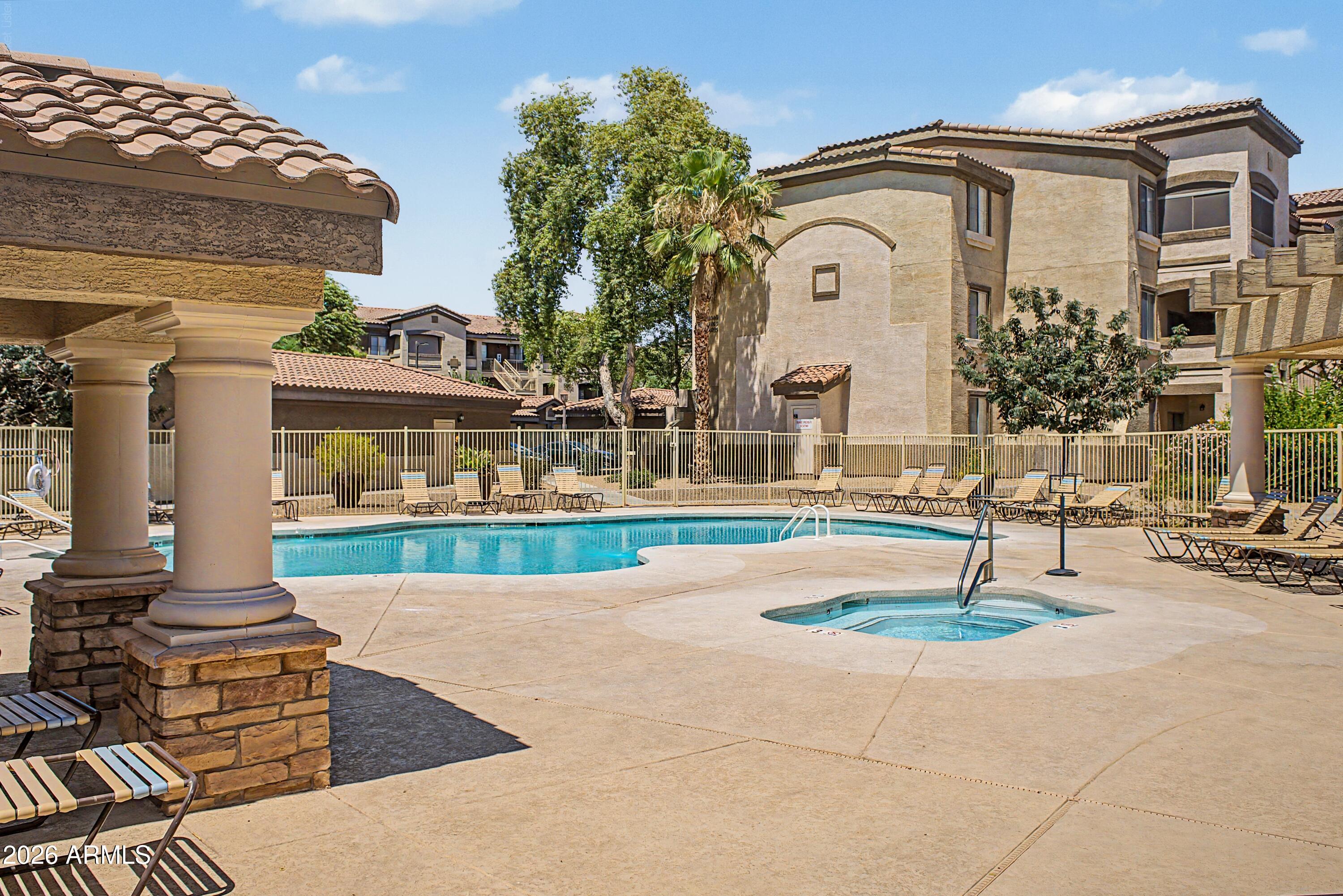 COYOTE LANDING CONDOMINIUM PHASE 1 - Residential