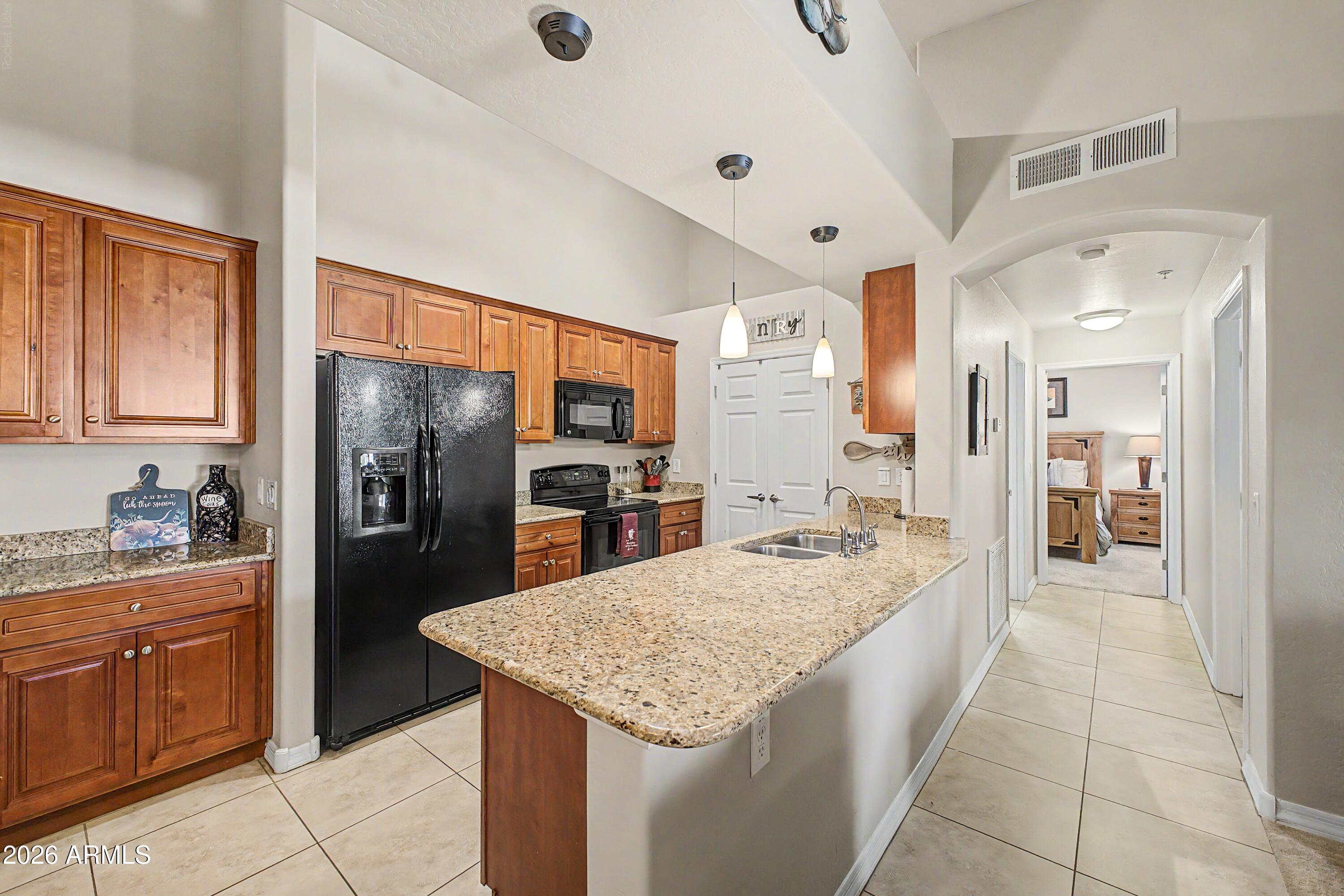 COYOTE LANDING CONDOMINIUM PHASE 1 - Residential