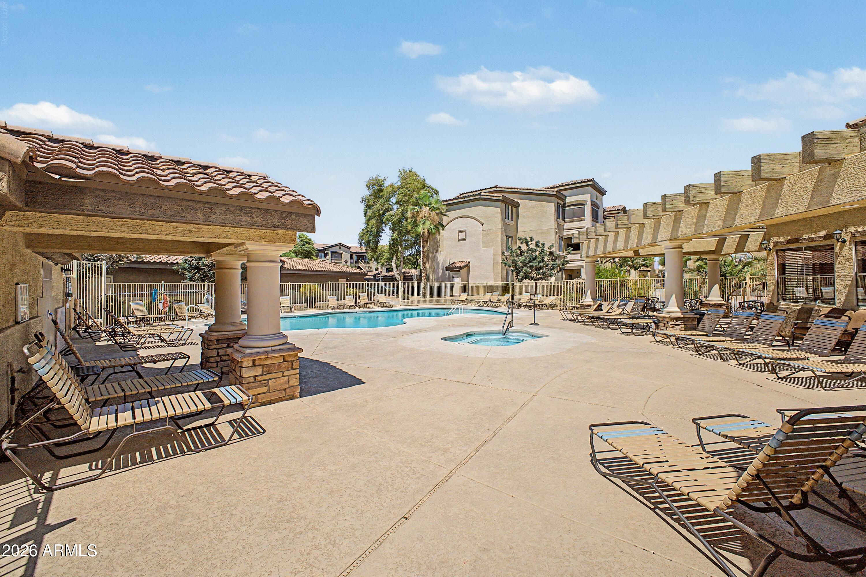 COYOTE LANDING CONDOMINIUM PHASE 1 - Residential