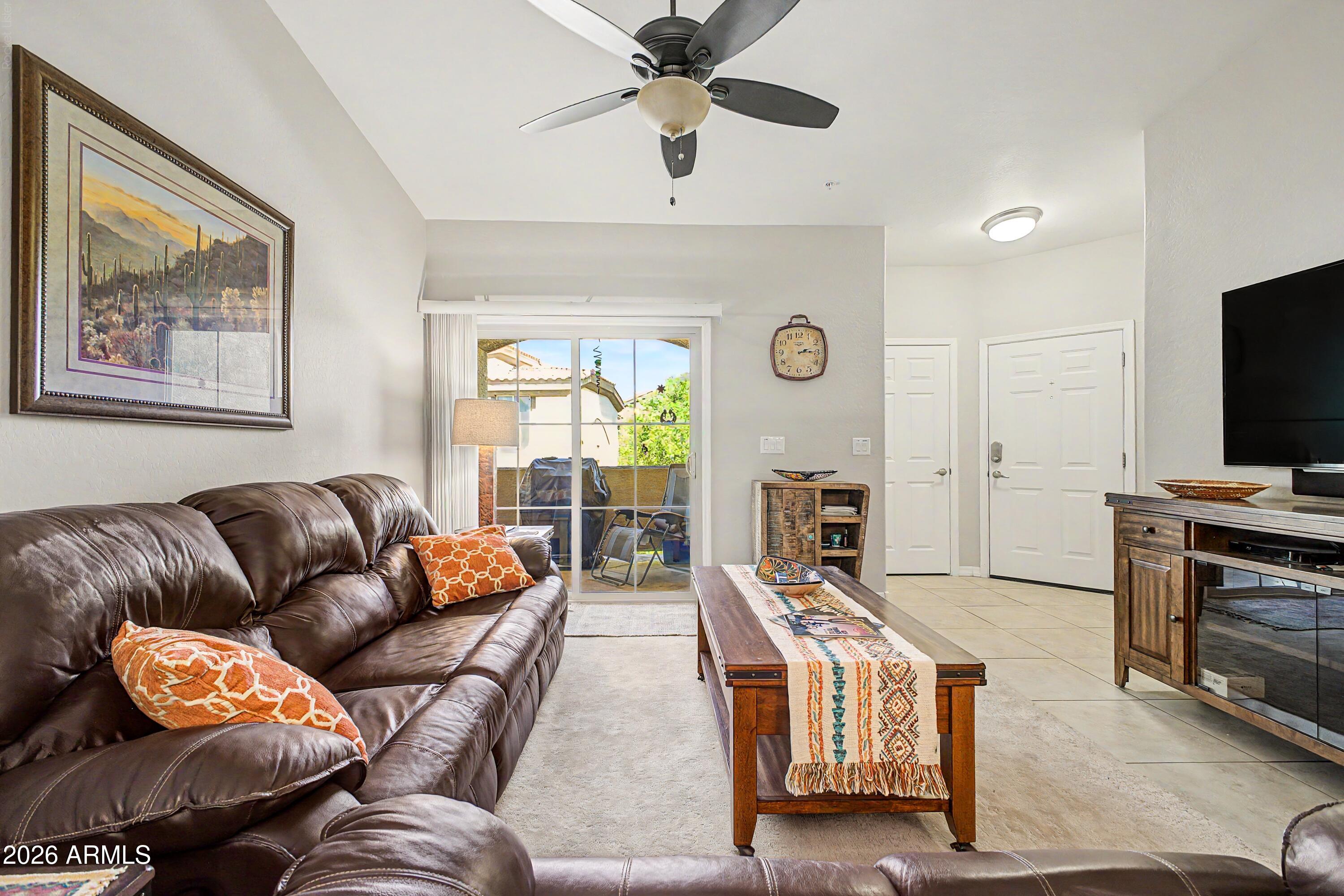 COYOTE LANDING CONDOMINIUM PHASE 1 - Residential
