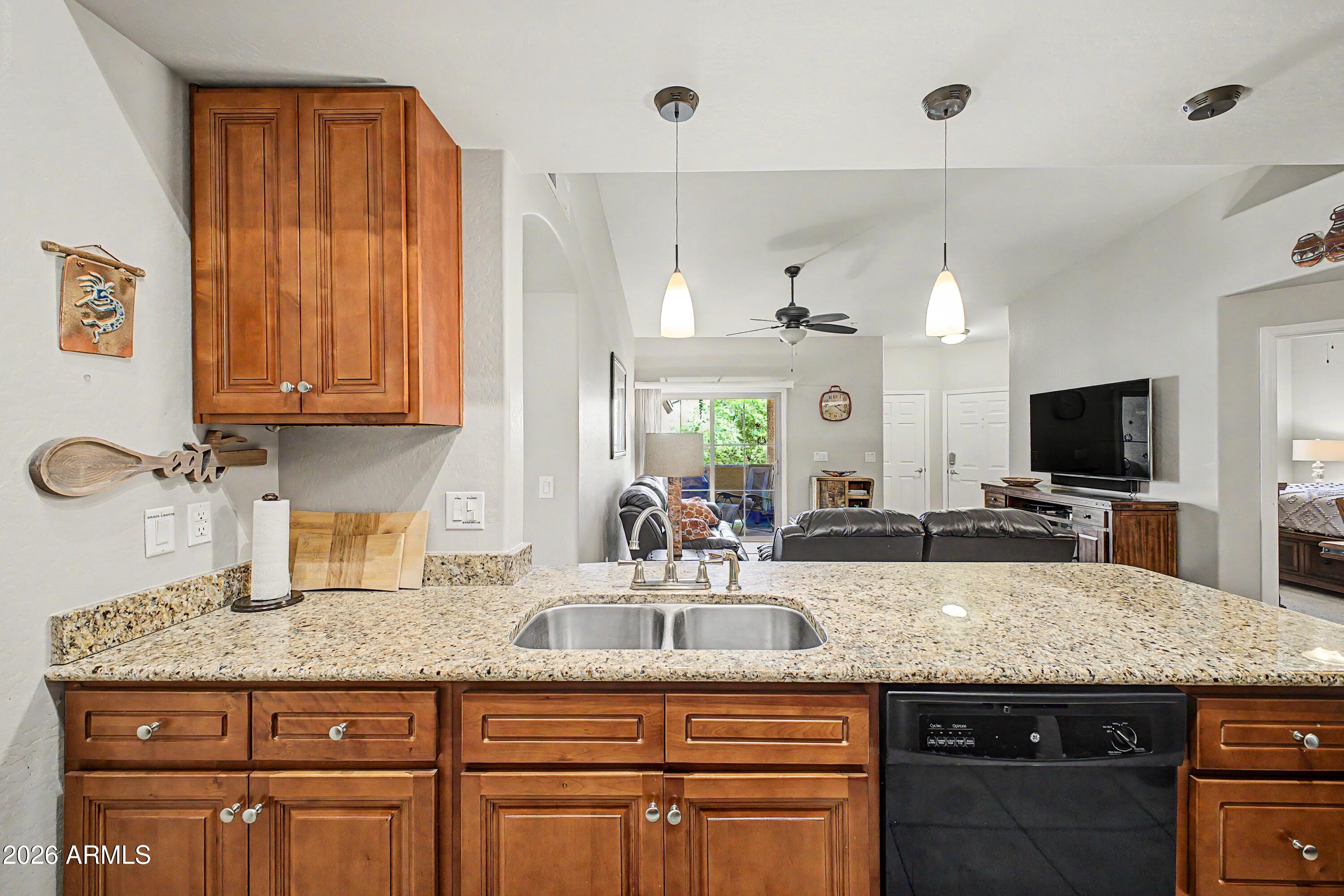 COYOTE LANDING CONDOMINIUM PHASE 1 - Residential