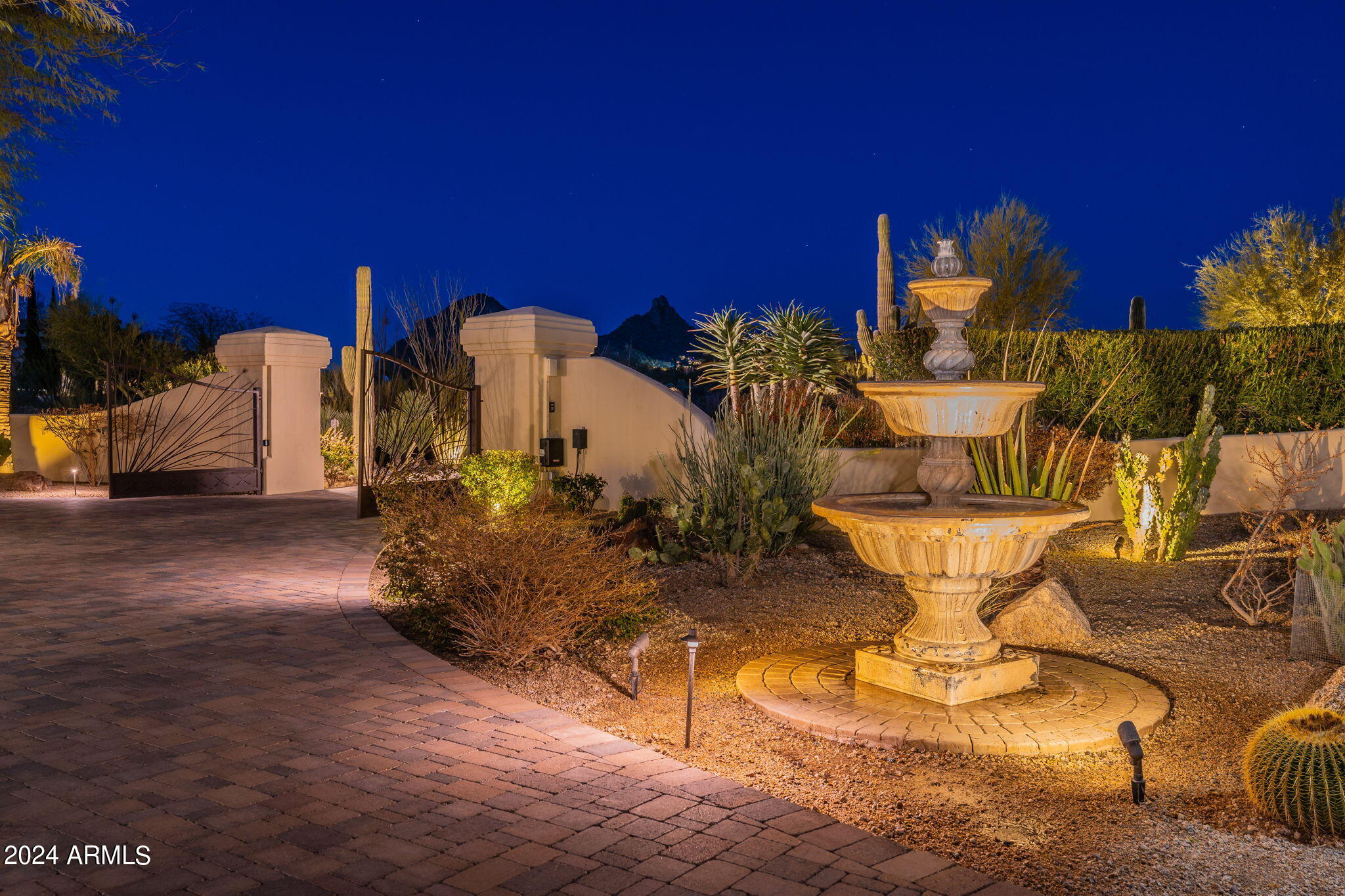 10 Acre Horse Property with VIEWS - Residential