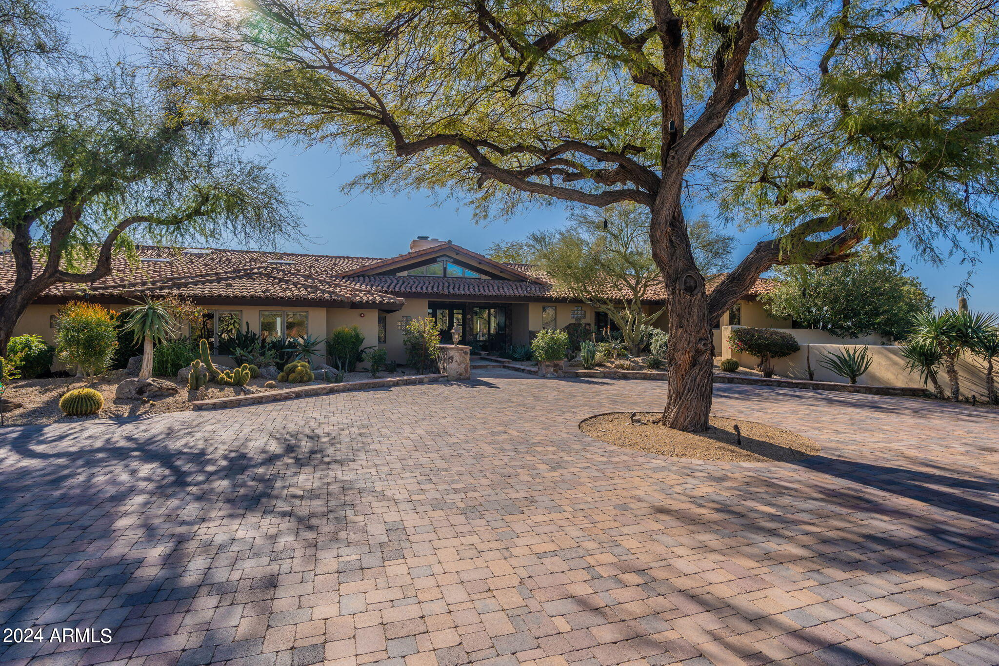 10 Acre Horse Property with VIEWS - Residential